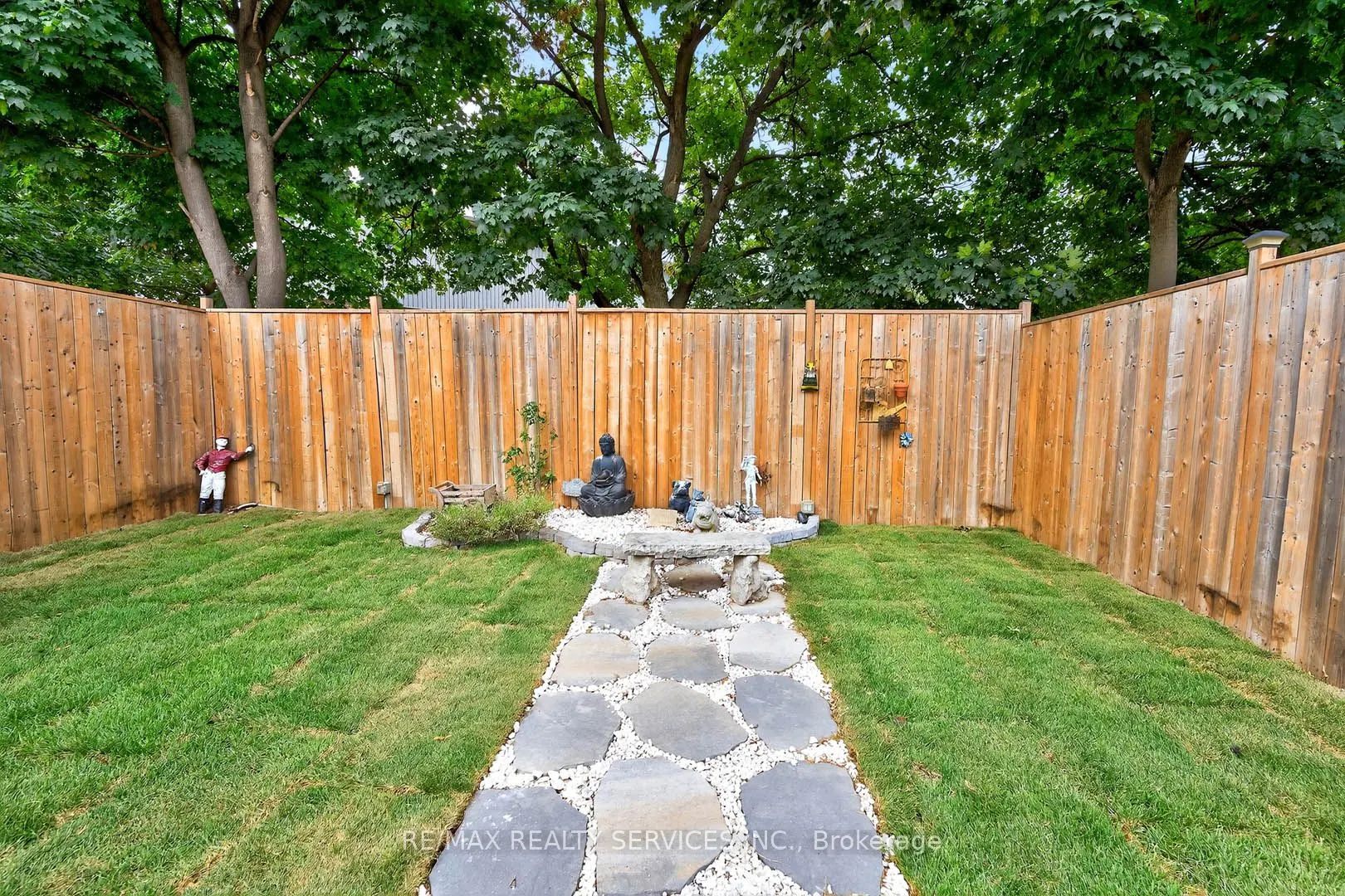 28 Chipwood Crescent