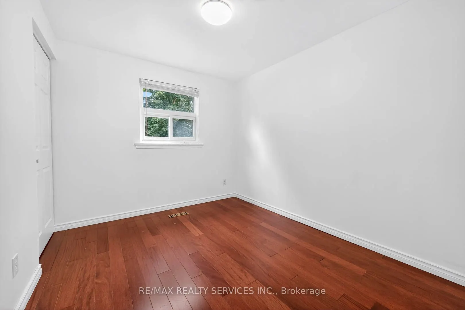 28 Chipwood Crescent