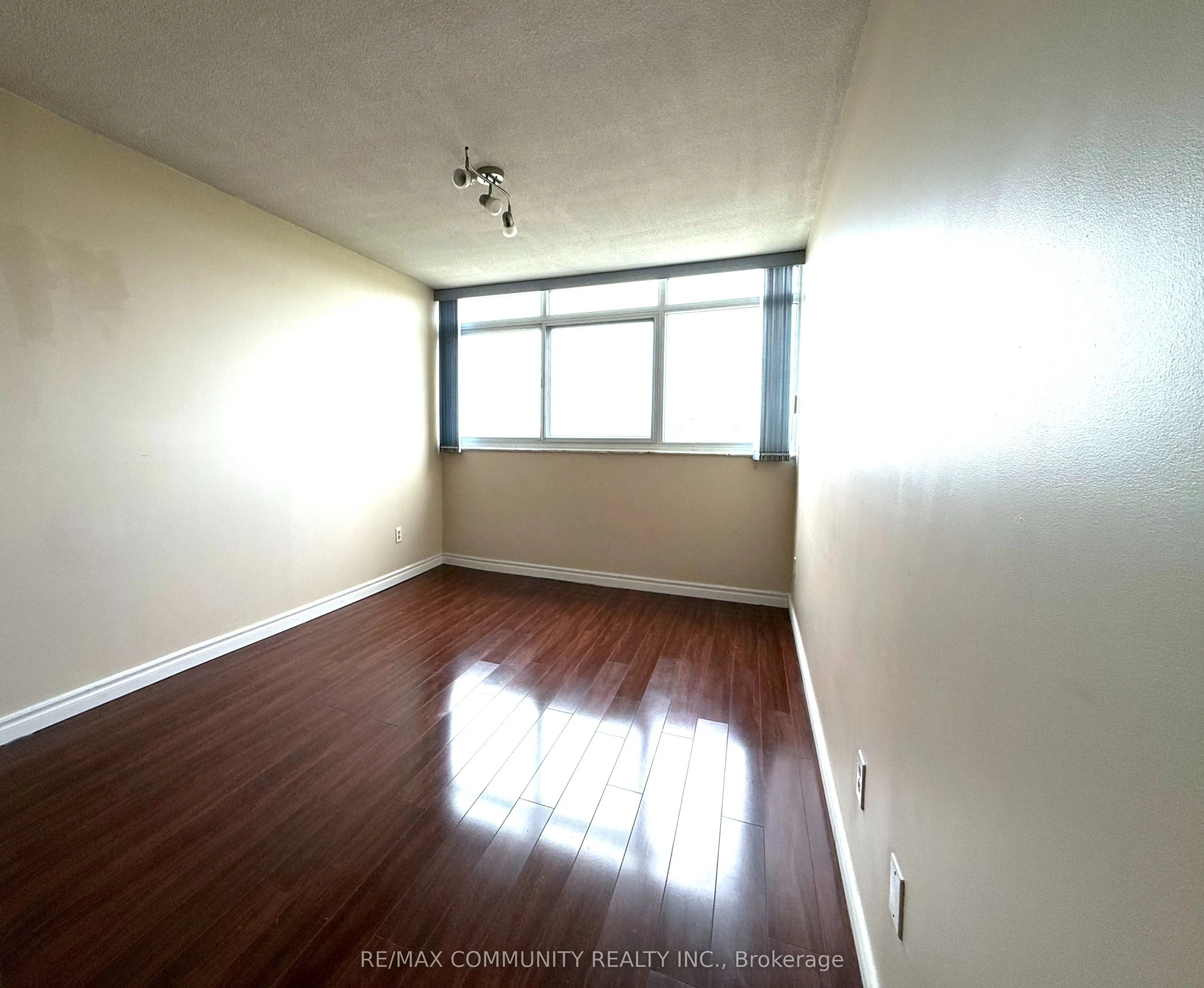 1359 White Oaks Boulevard W, #1506