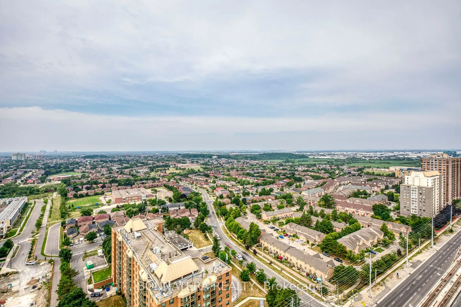 5105 Hurontario Street, #2408