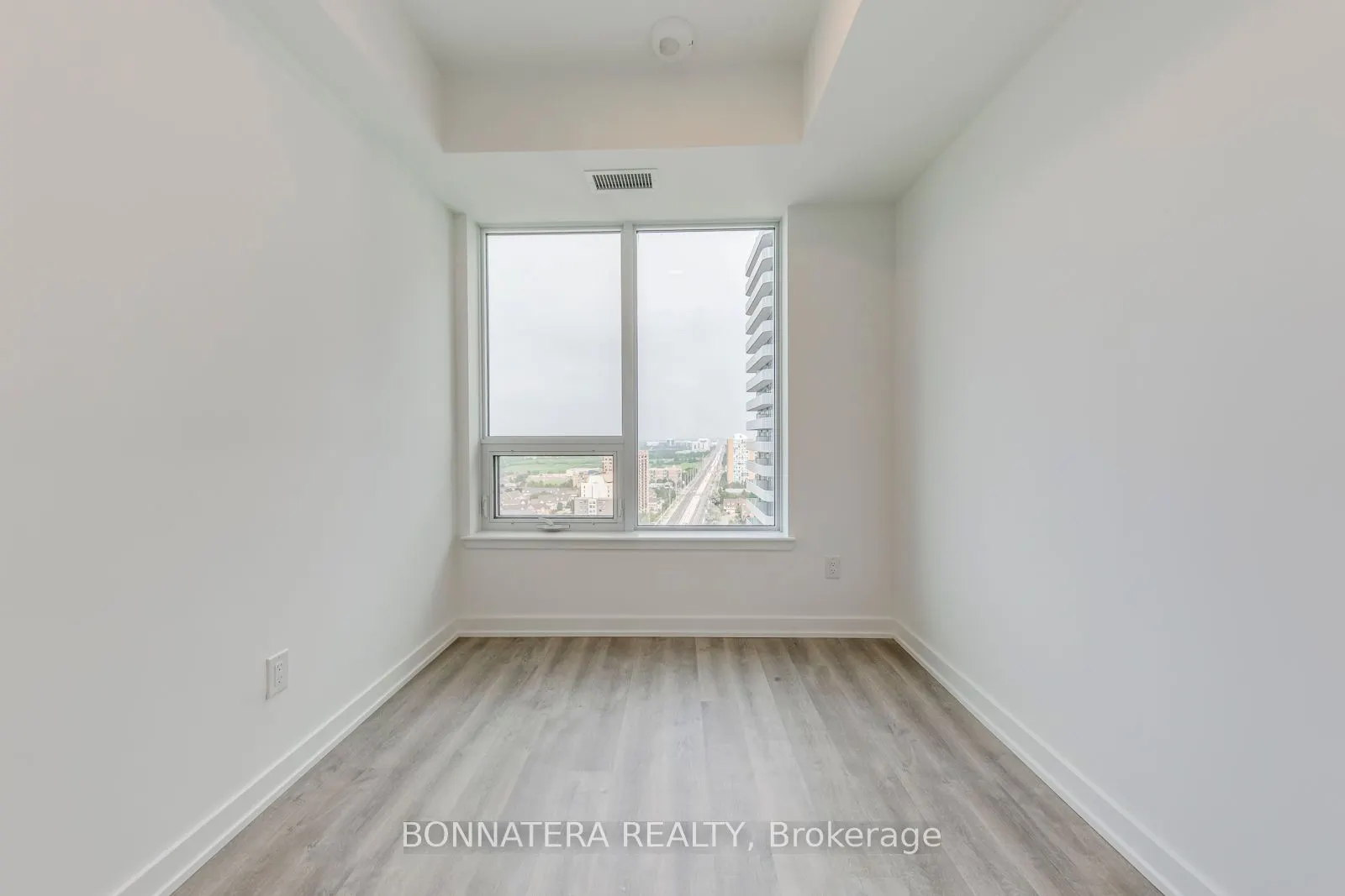 5105 Hurontario Street, #2408