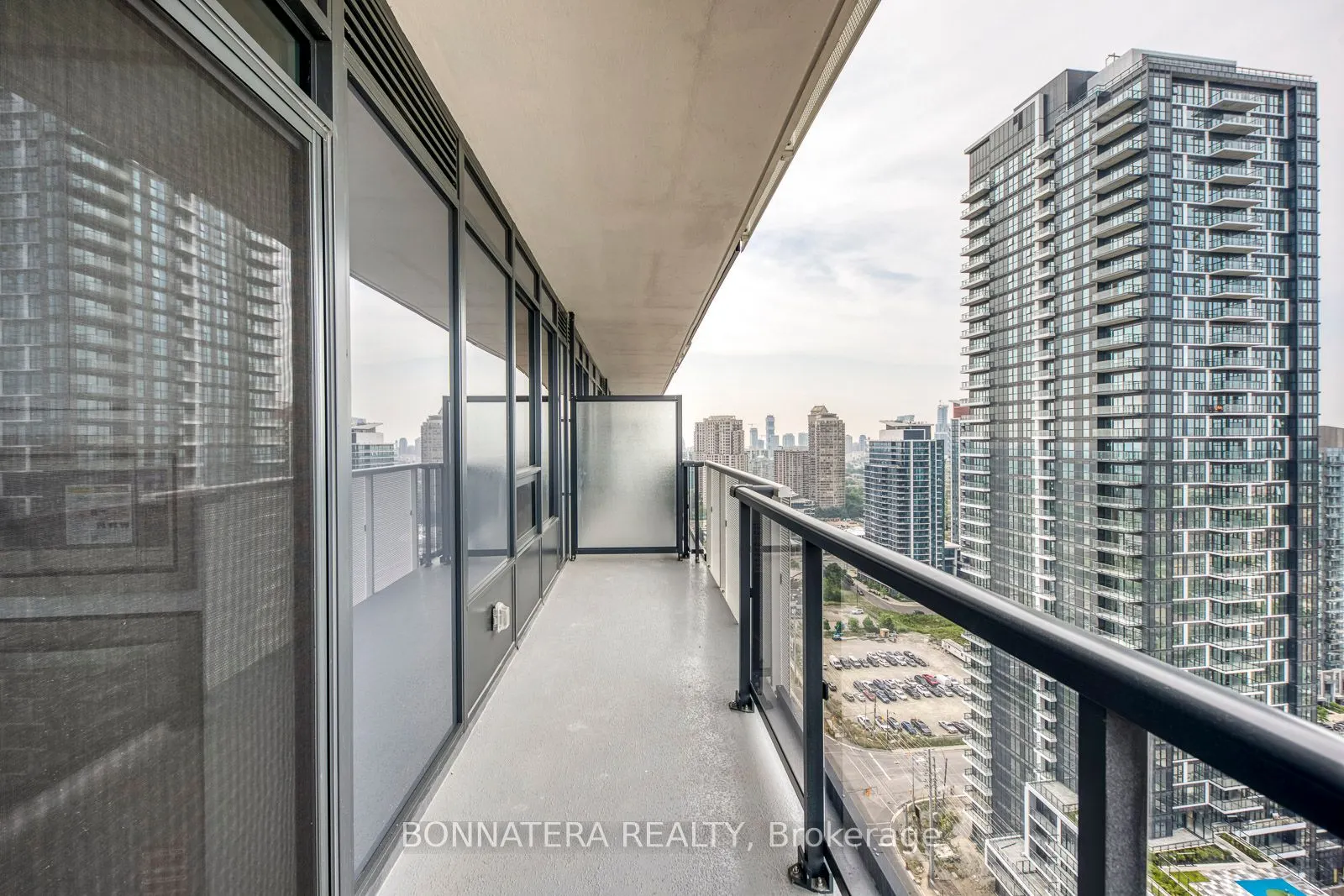 5105 Hurontario Street, #2408