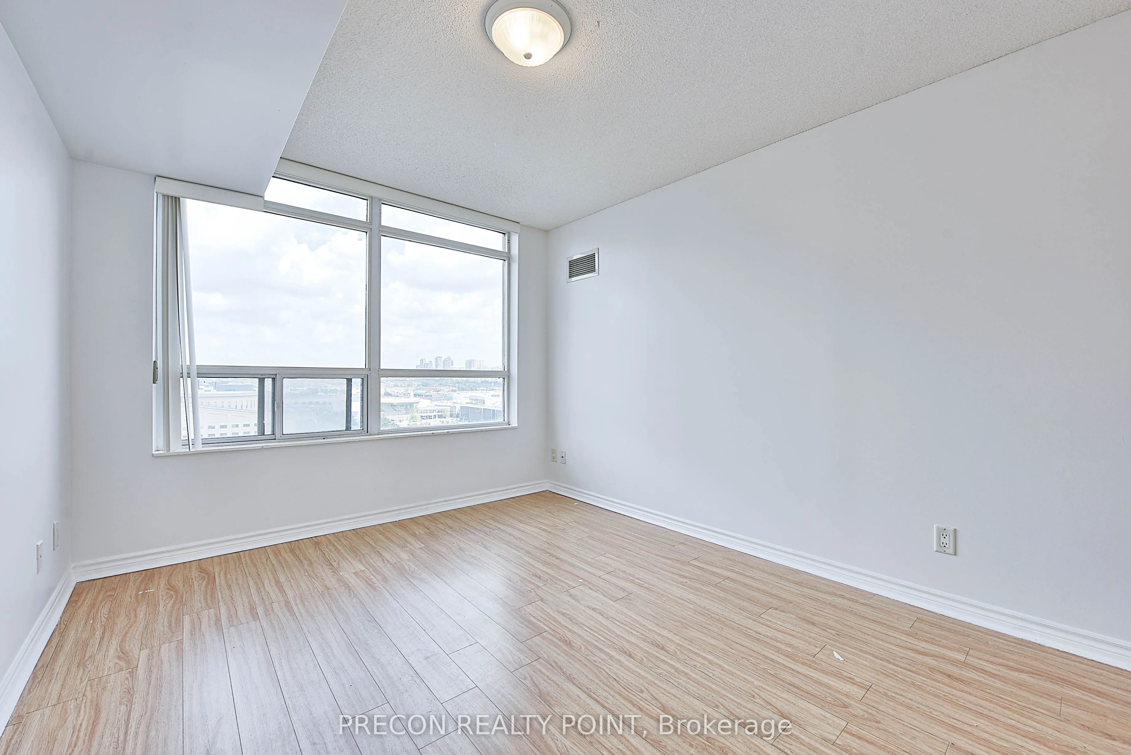3888 Duke Of York Boulevard, #1719