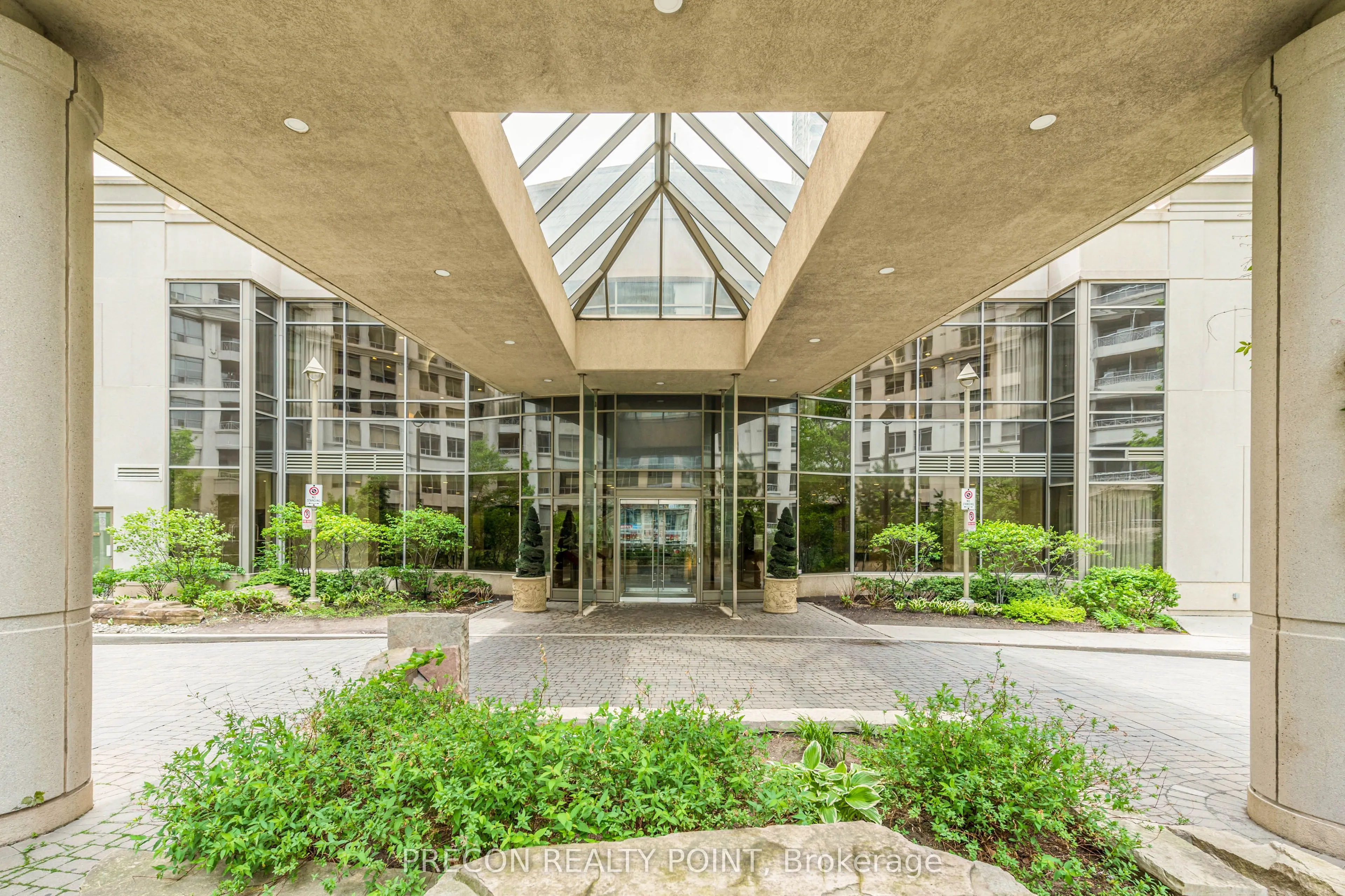 3888 Duke Of York Boulevard, #1719