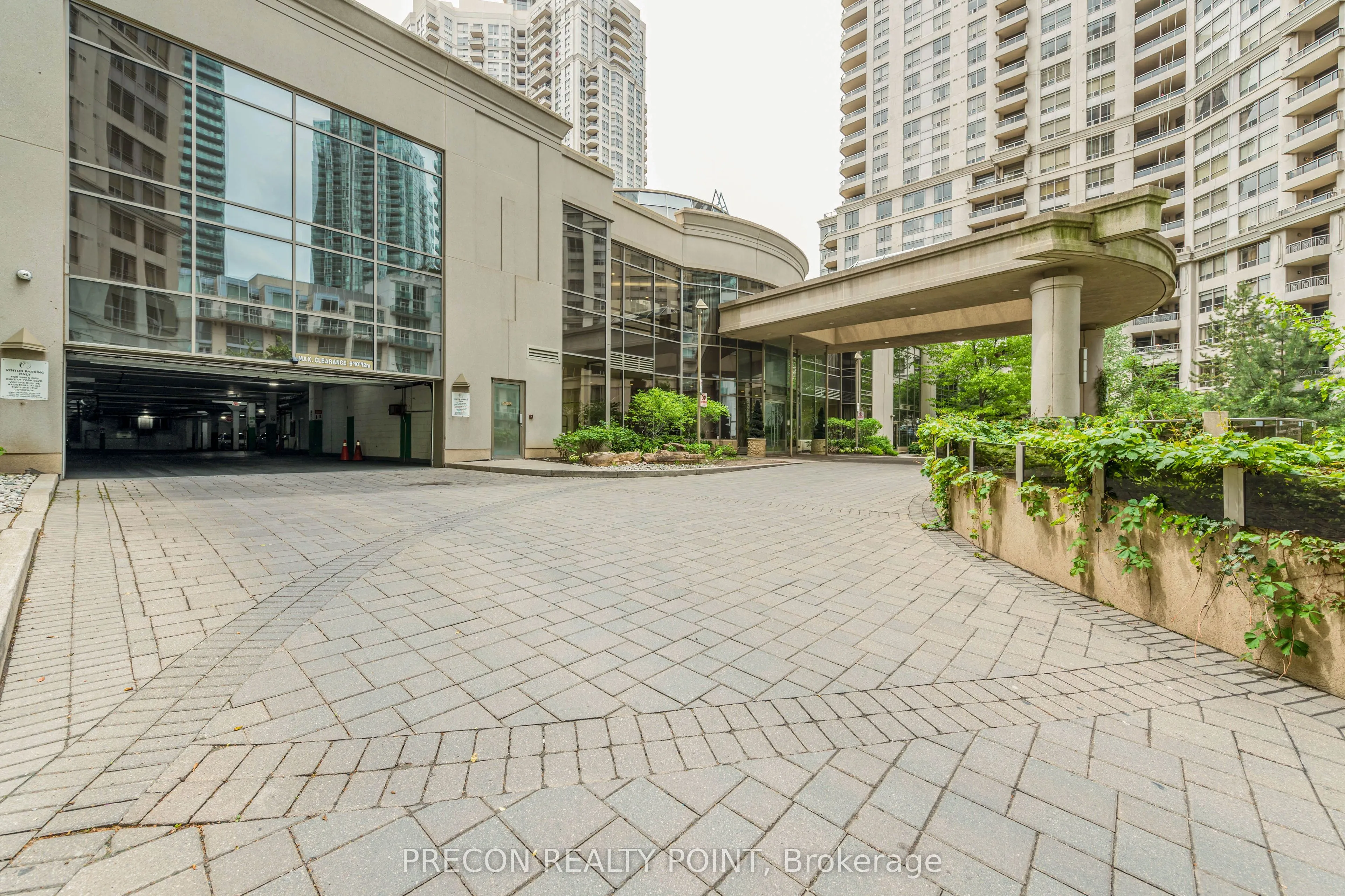 3888 Duke Of York Boulevard, #1719