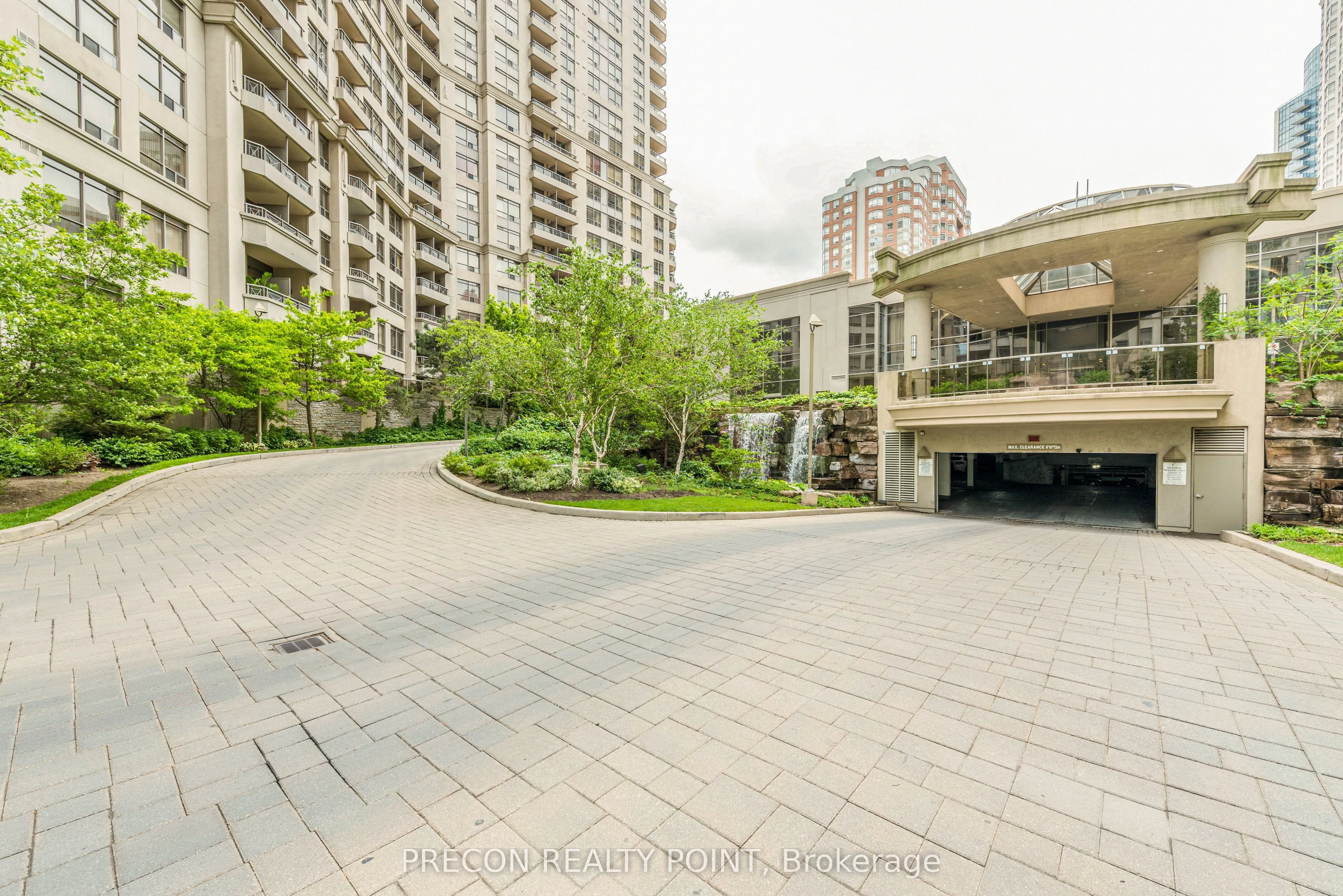 3888 Duke Of York Boulevard, #1719