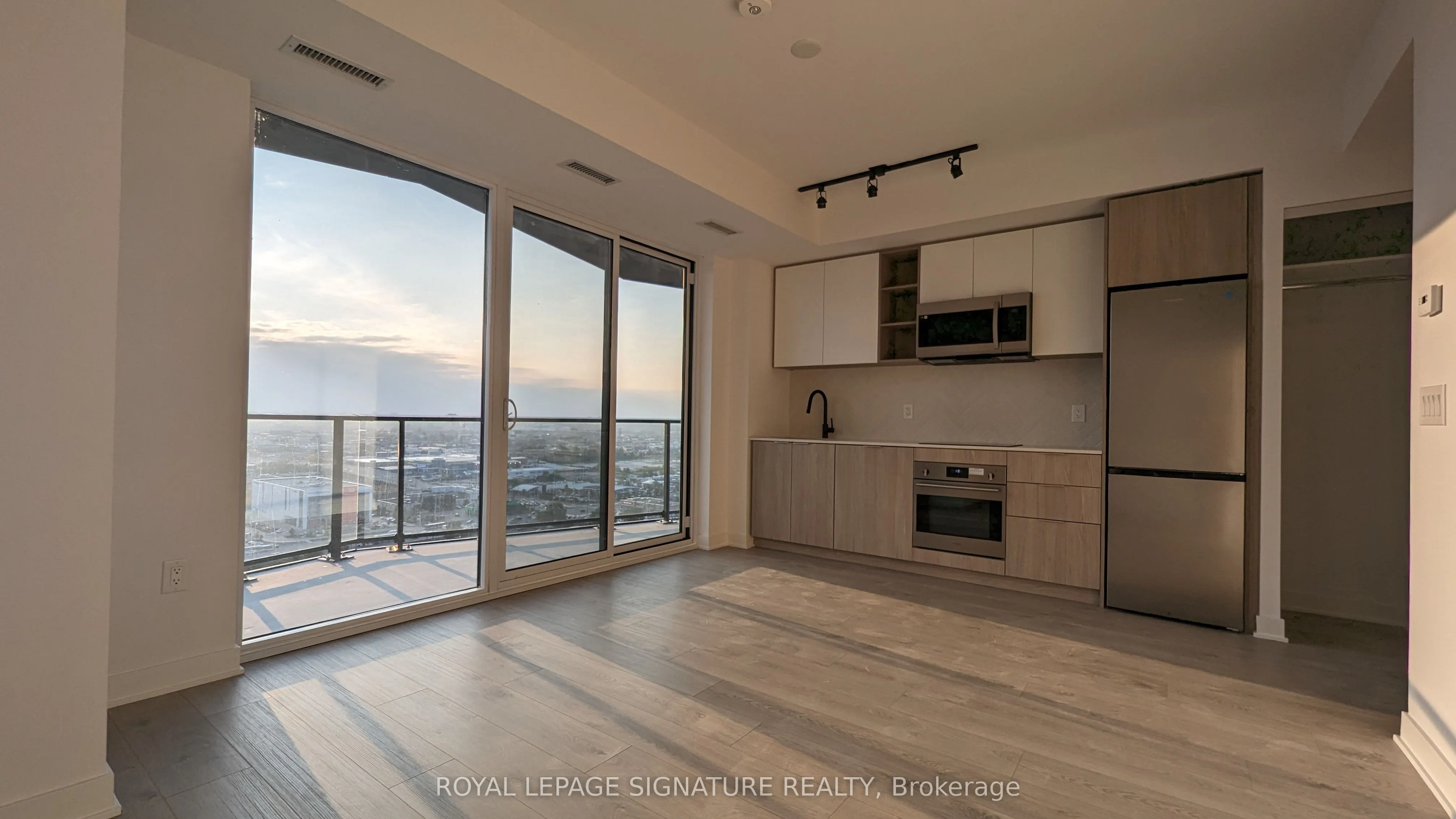 36 Zorra Street, #2310
