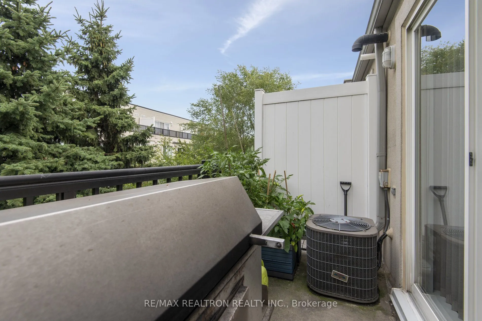 65 George Appleton Way, #2070