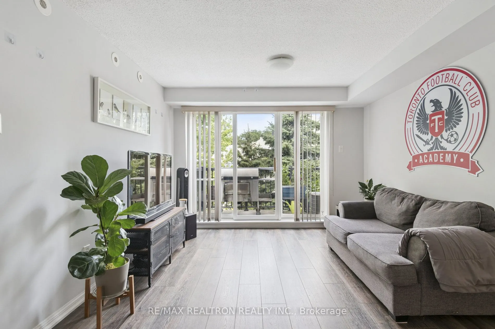 65 George Appleton Way, #2070