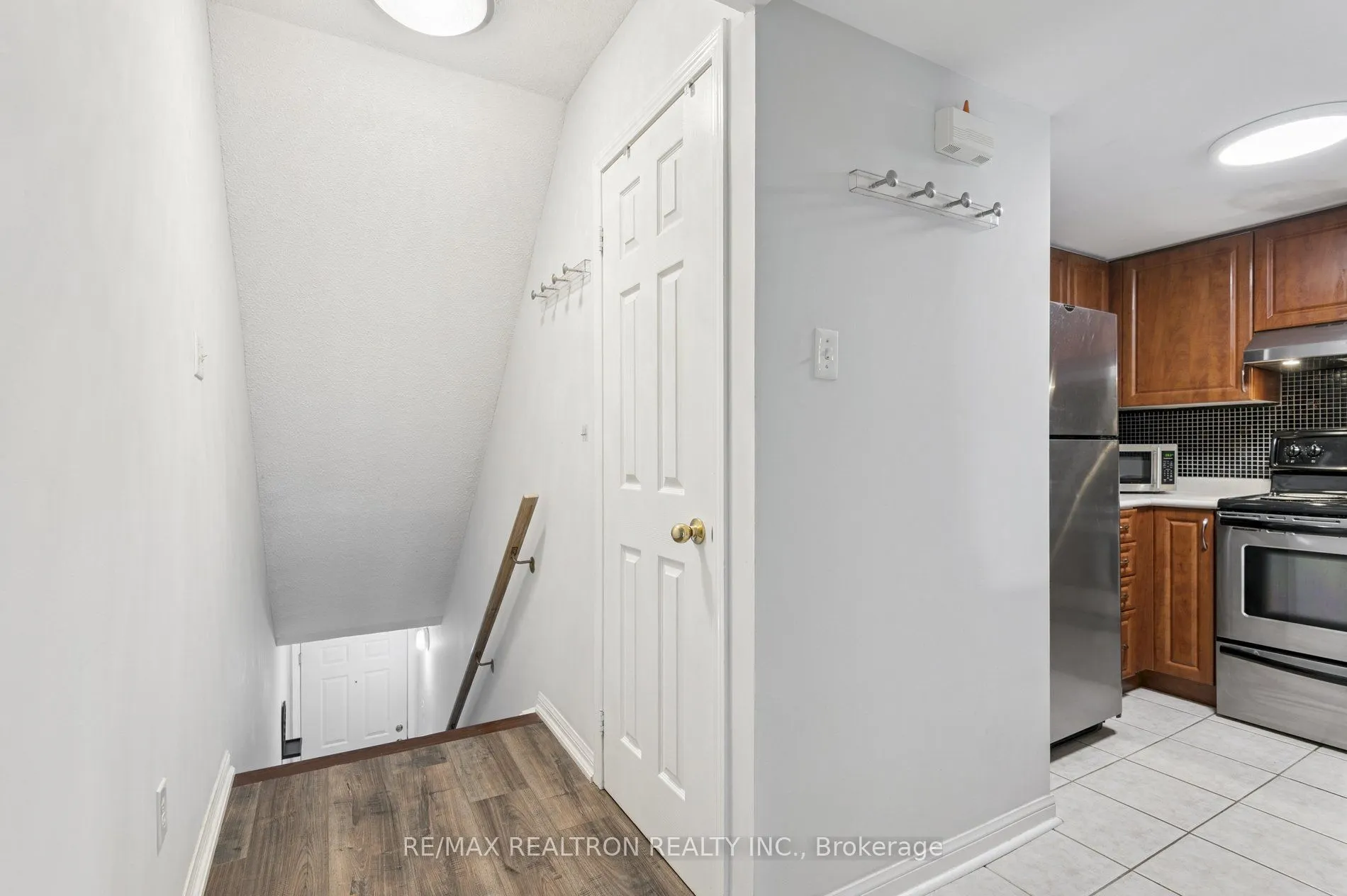 65 George Appleton Way, #2070
