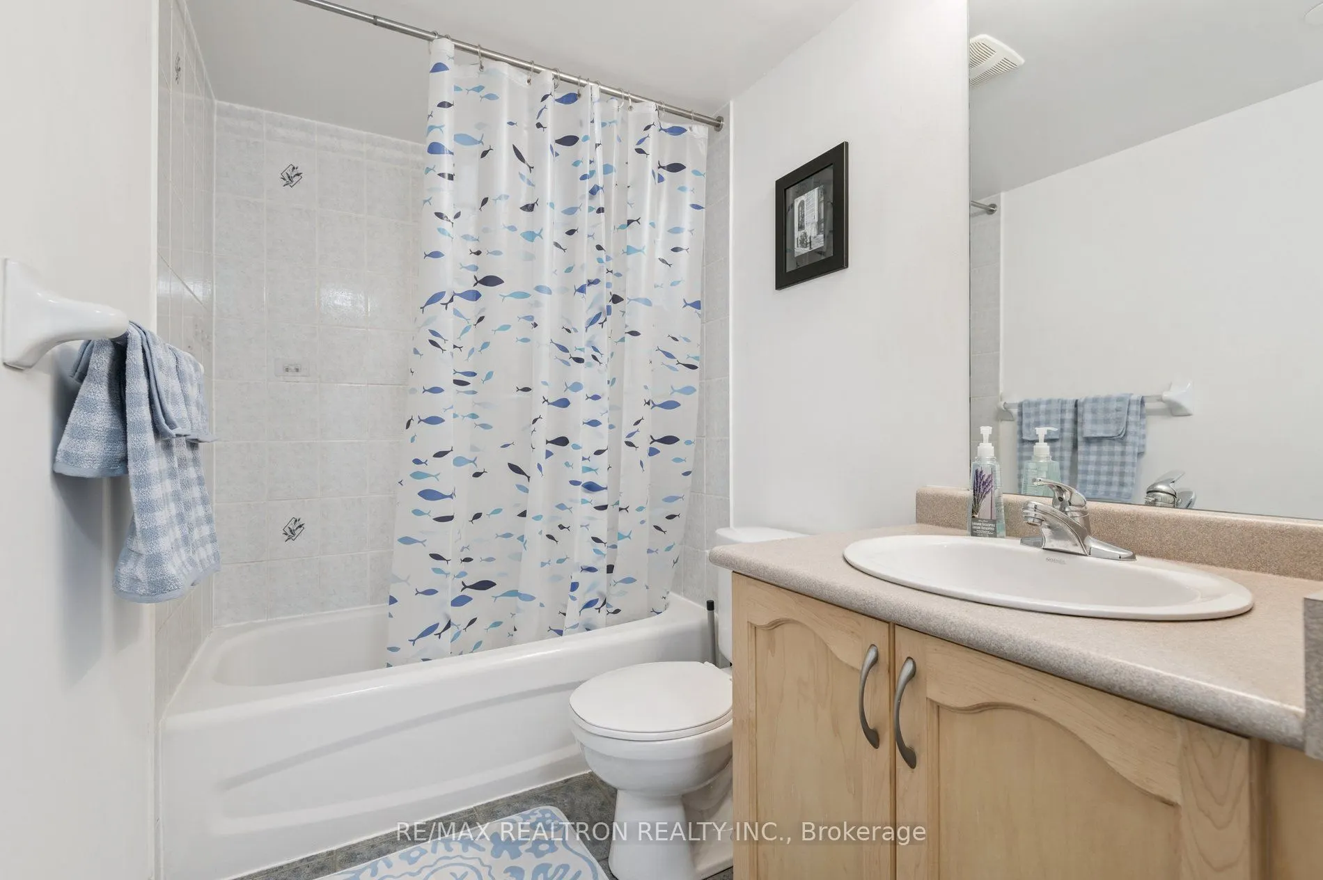 65 George Appleton Way, #2070