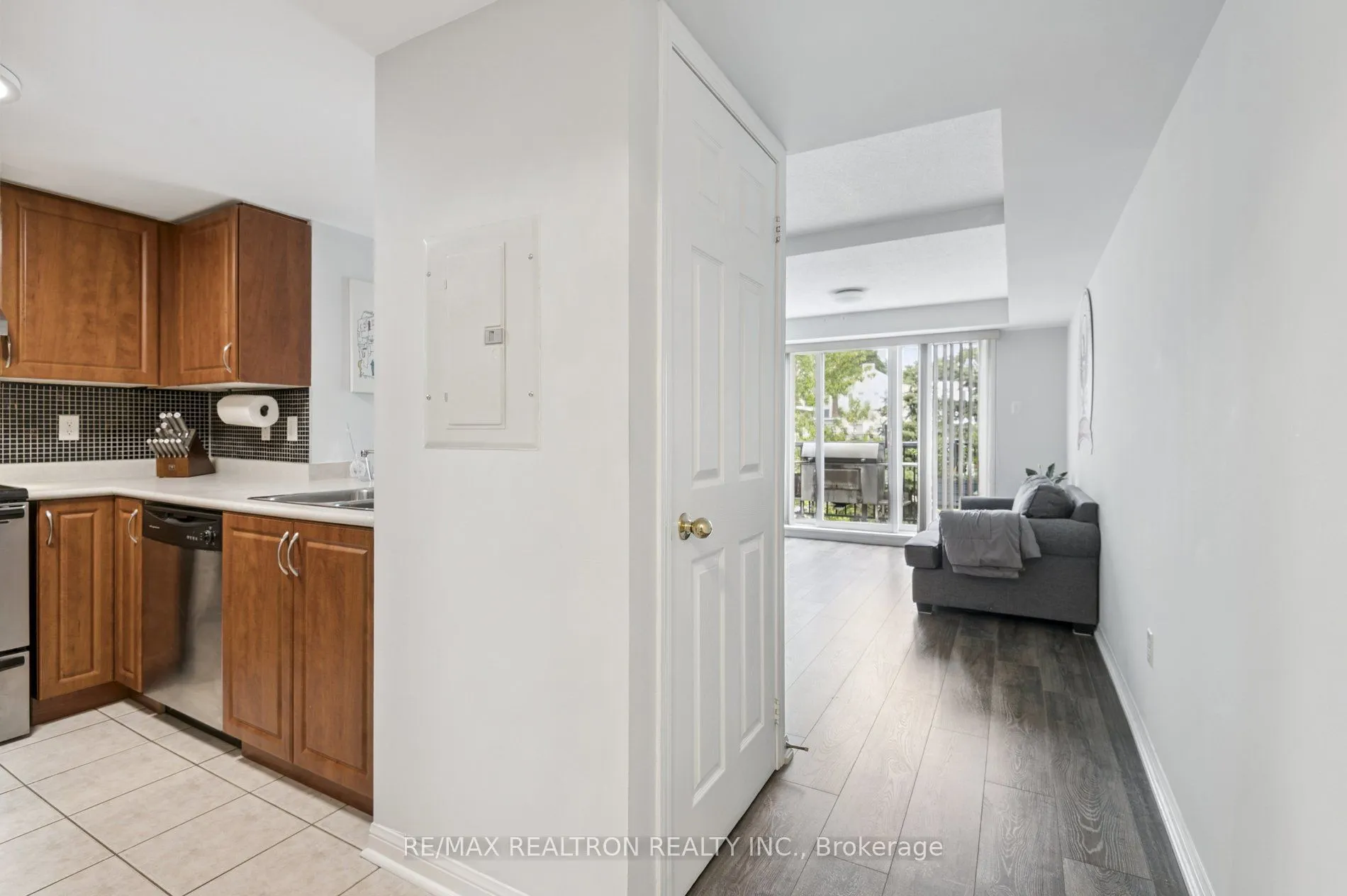 65 George Appleton Way, #2070