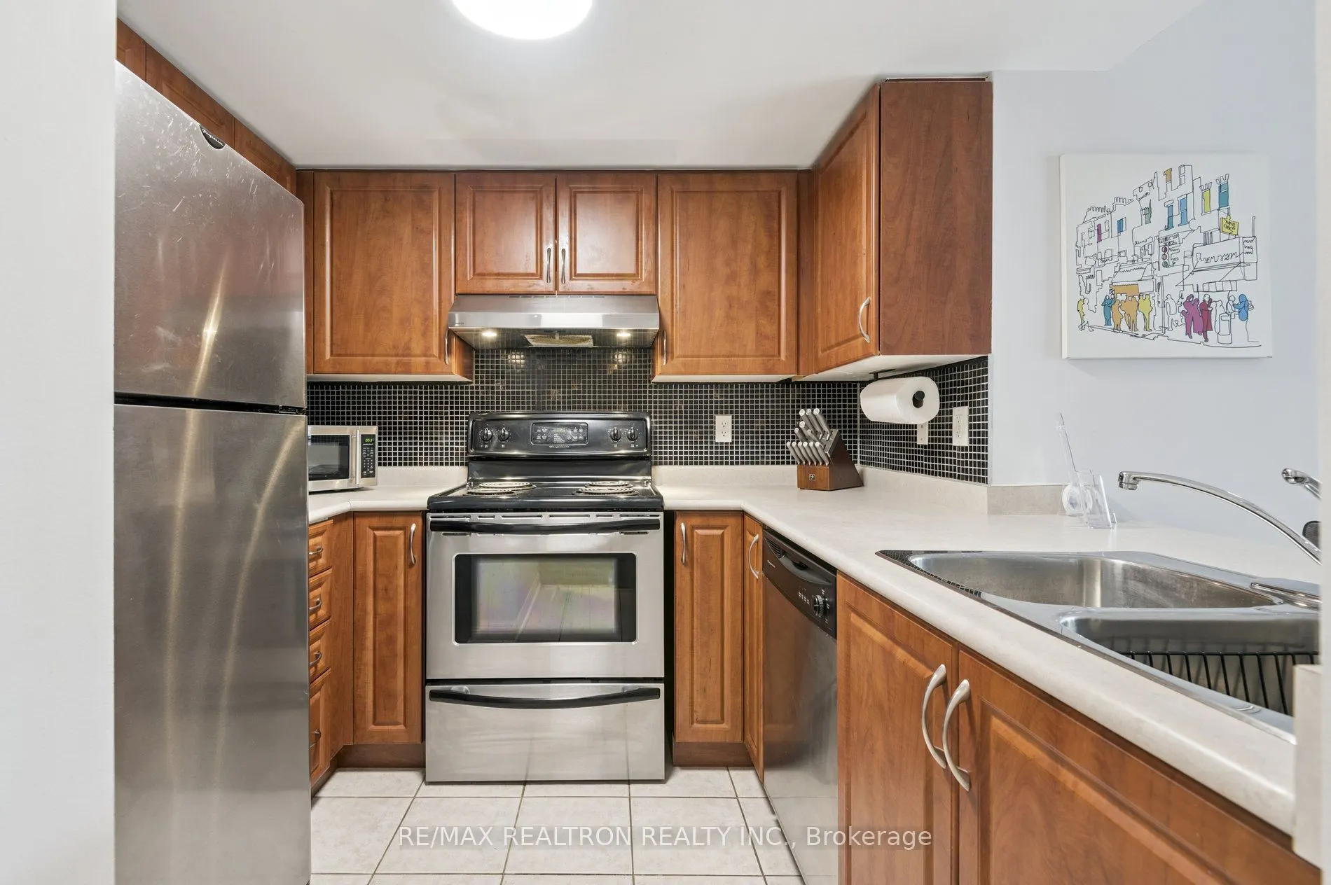 65 George Appleton Way, #2070