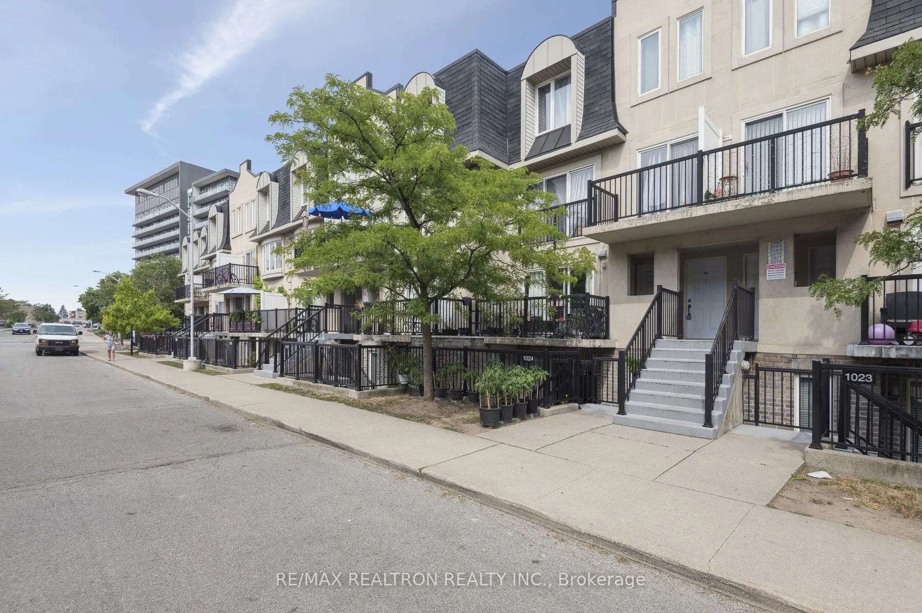 65 George Appleton Way, #2070