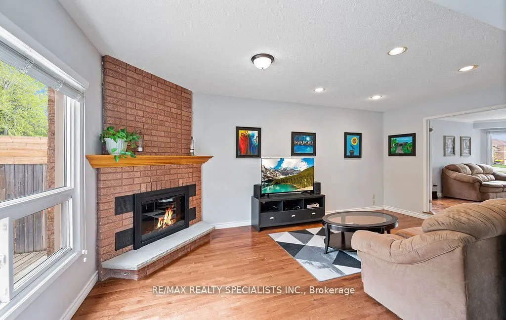 8 Royal Valley Drive