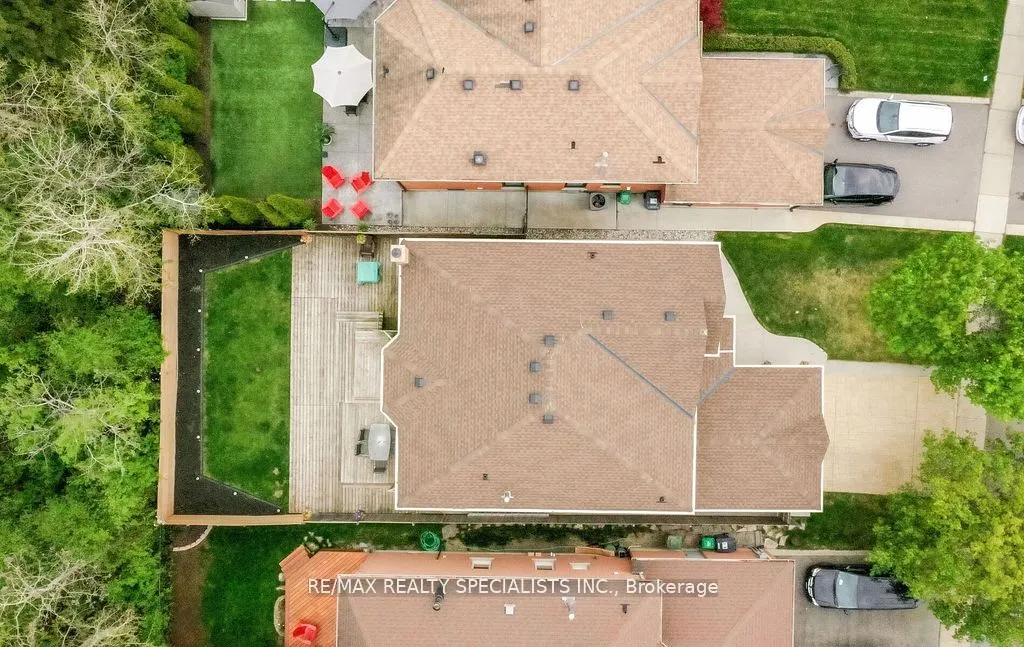8 Royal Valley Drive