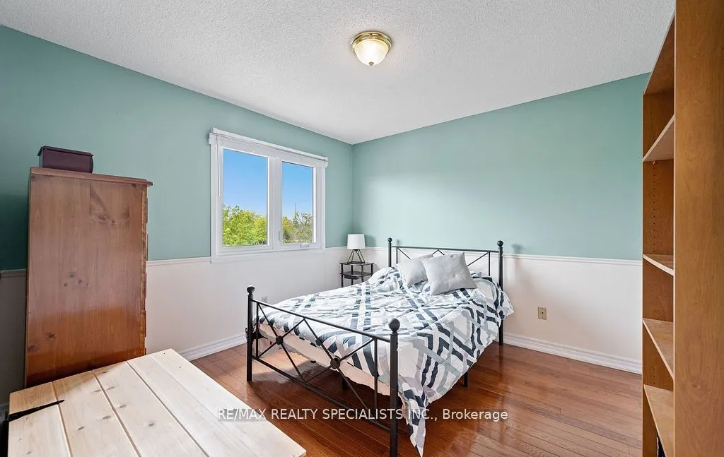 8 Royal Valley Drive