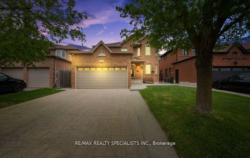 8 Royal Valley Drive