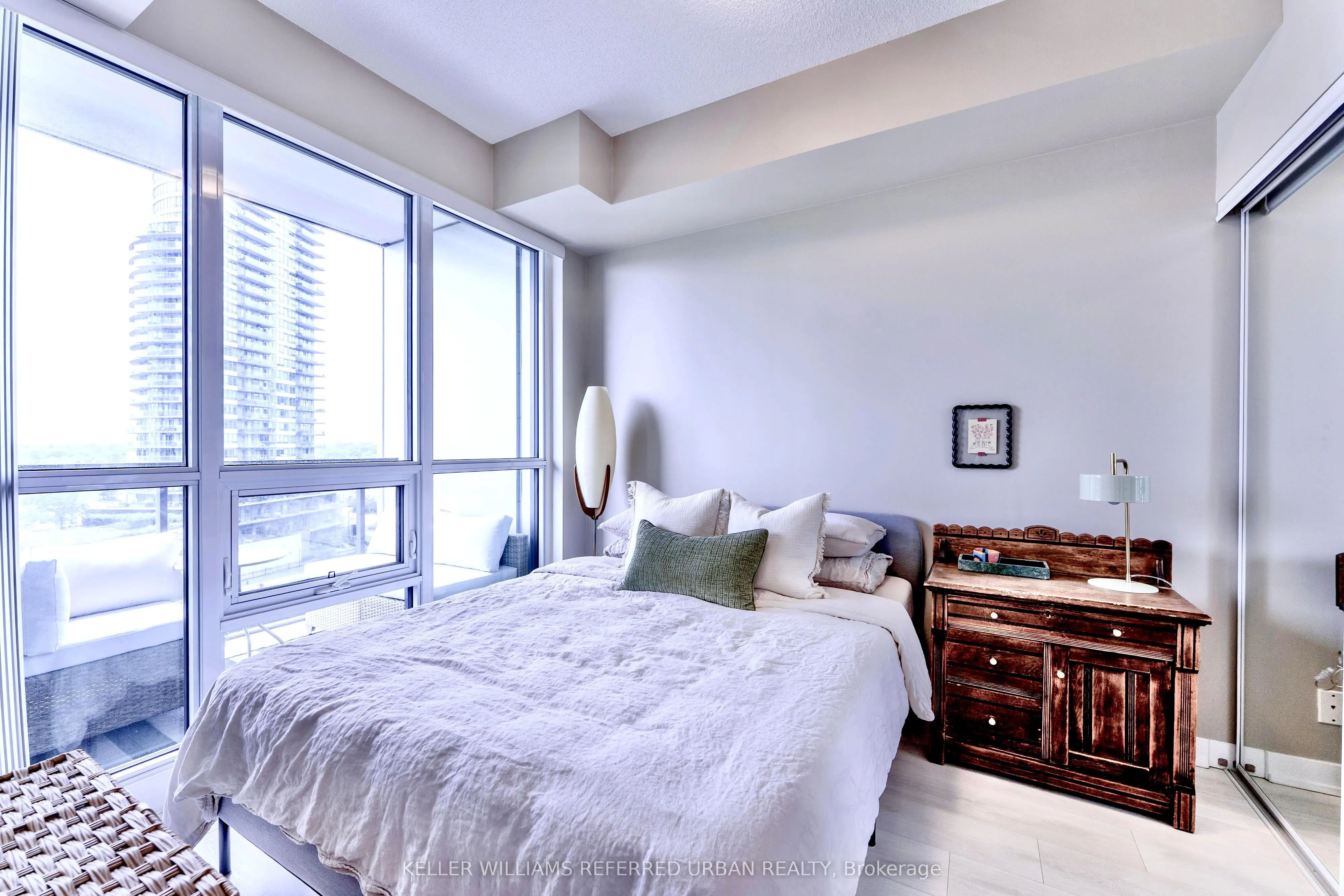 2212 Lake Shore Boulevard W, #1005