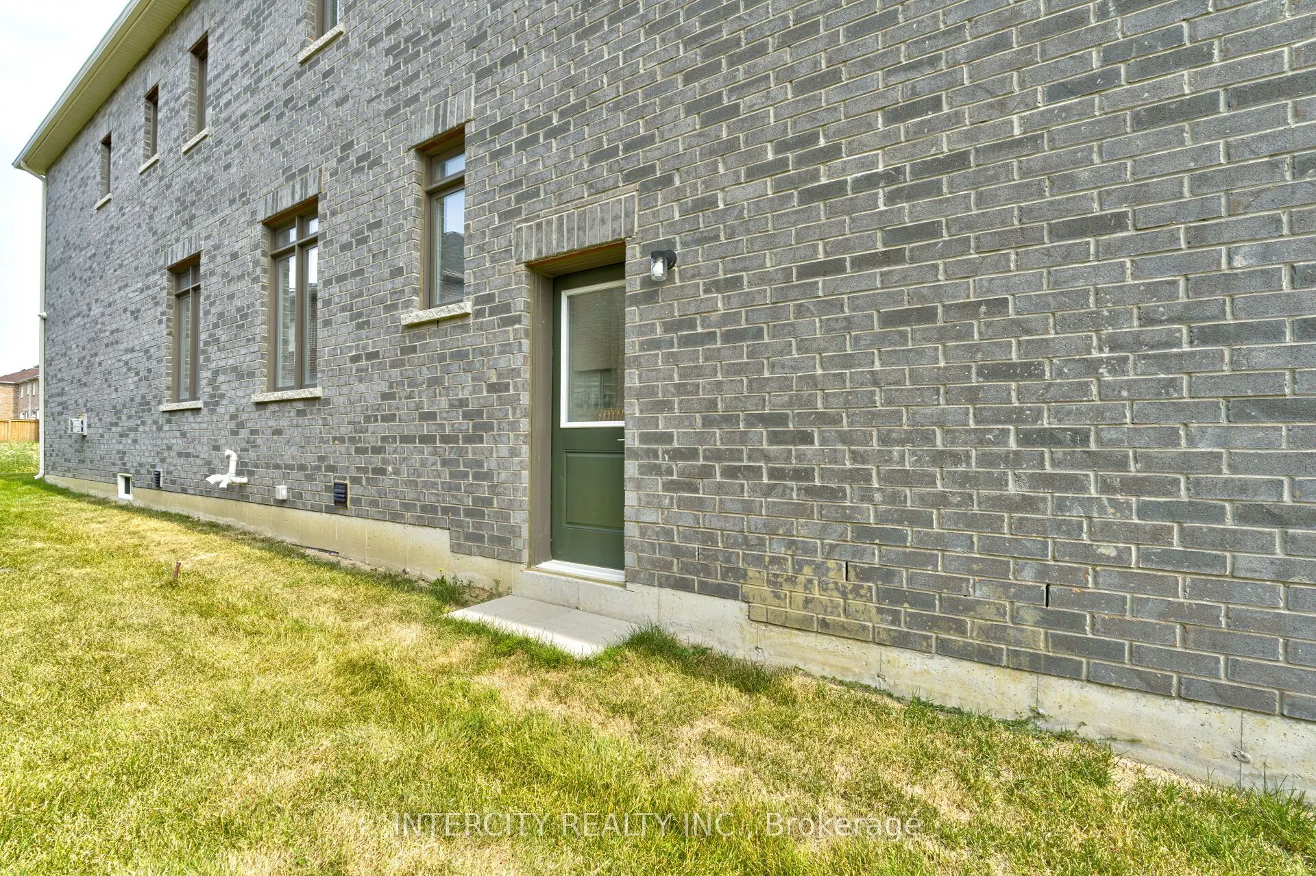 58 Dotchson Avenue