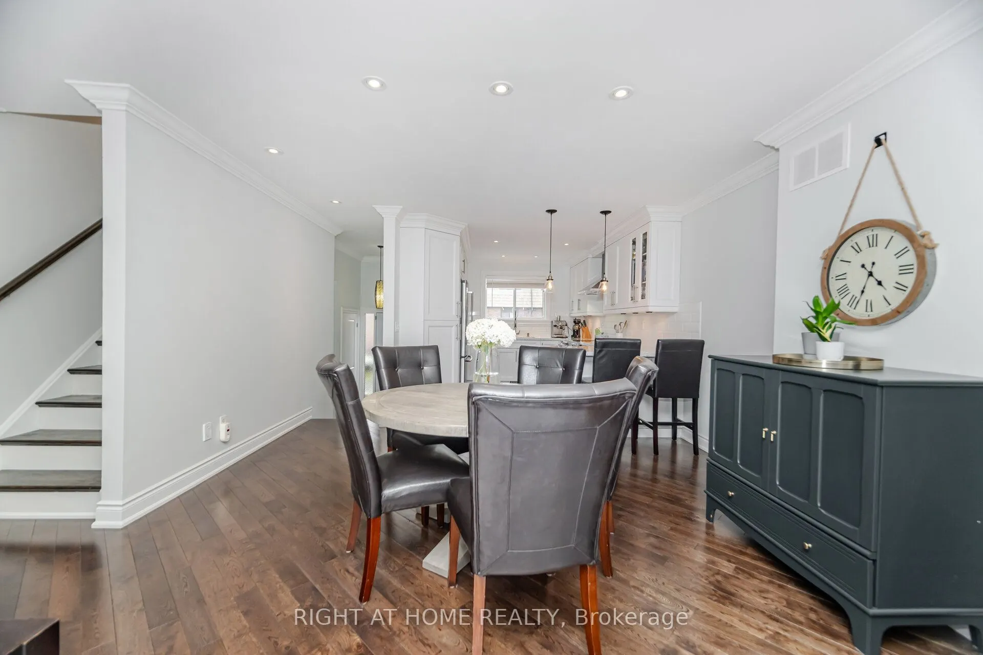 1520 Sixth Line, #20