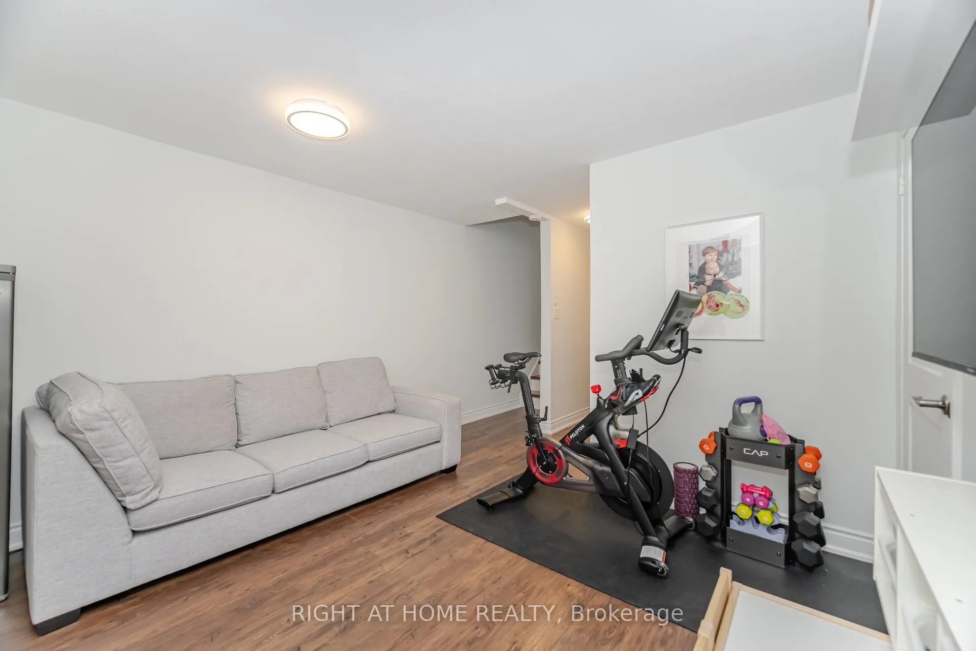 1520 Sixth Line, #20