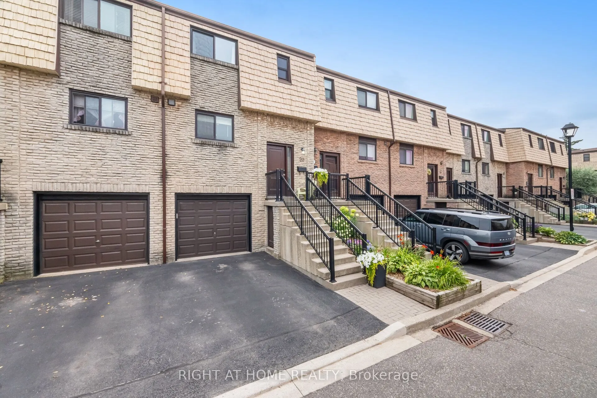 1520 Sixth Line, #20