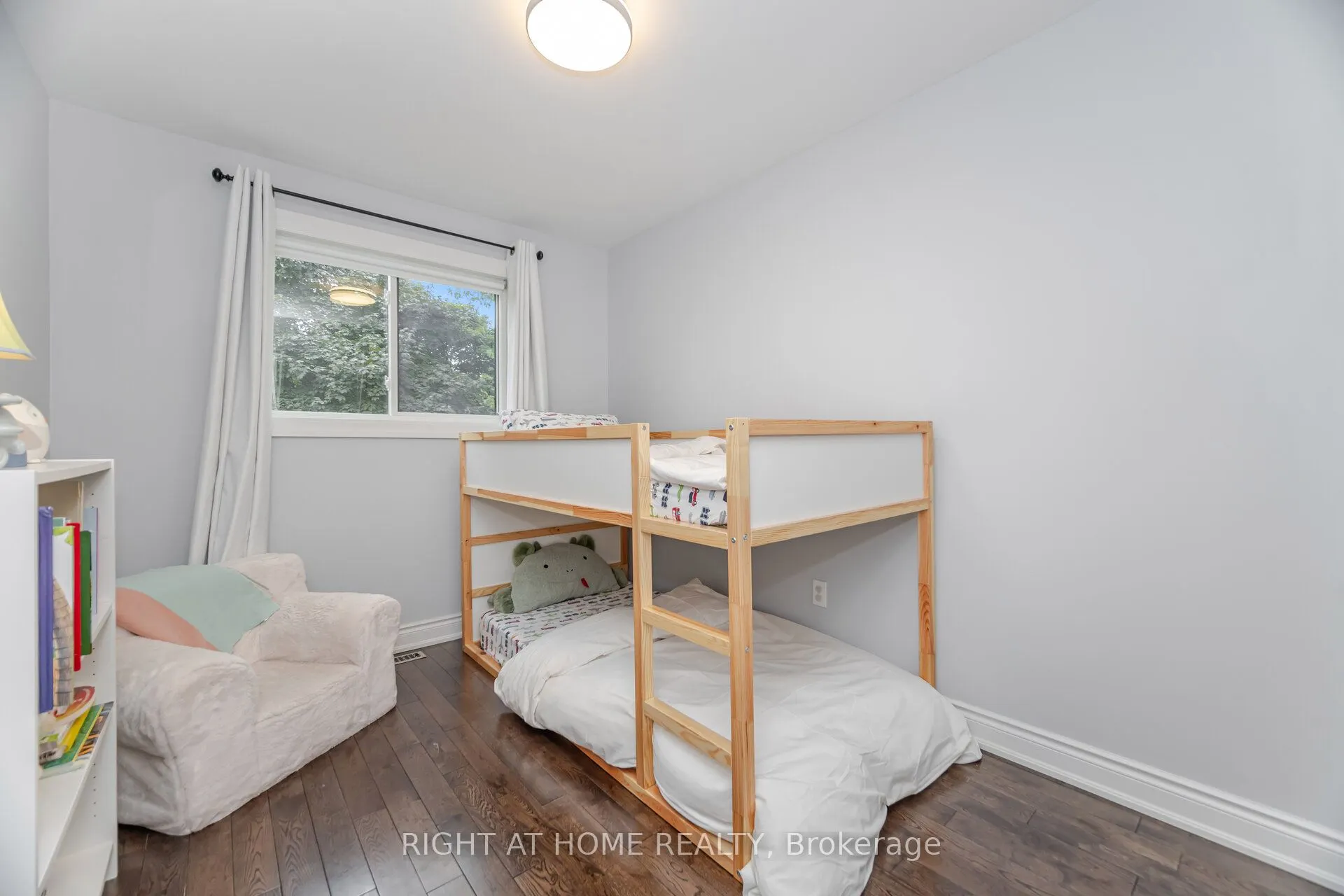 1520 Sixth Line, #20
