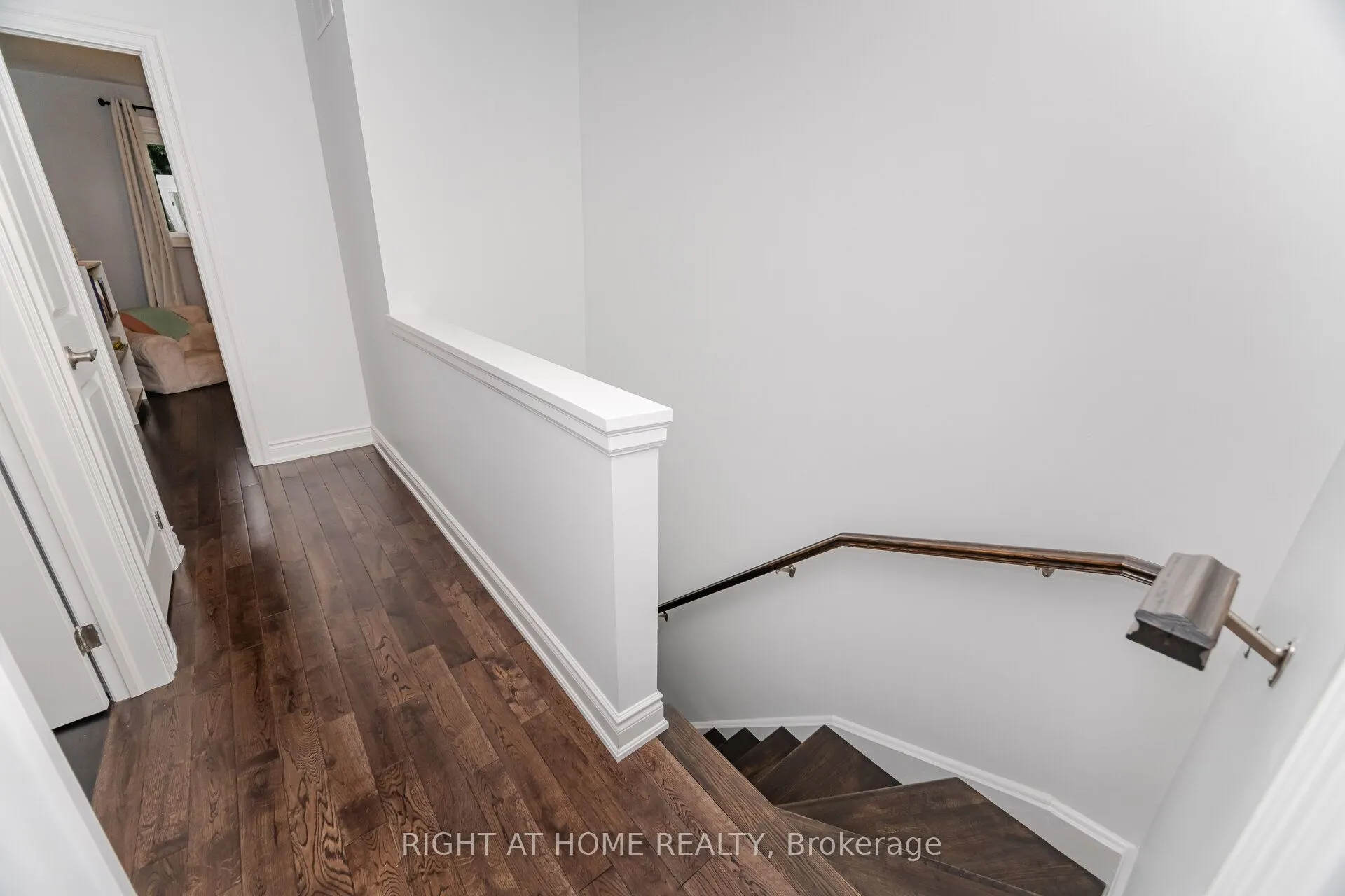 1520 Sixth Line, #20
