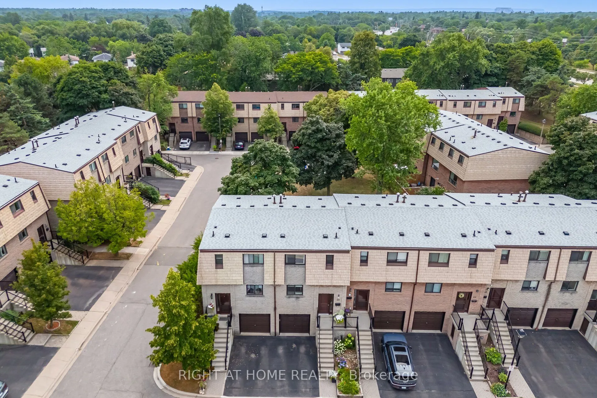 1520 Sixth Line, #20