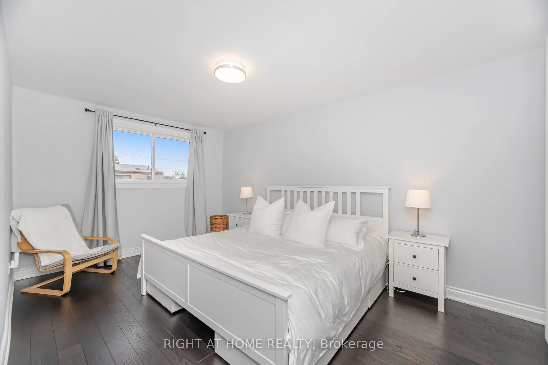 1520 Sixth Line, #20