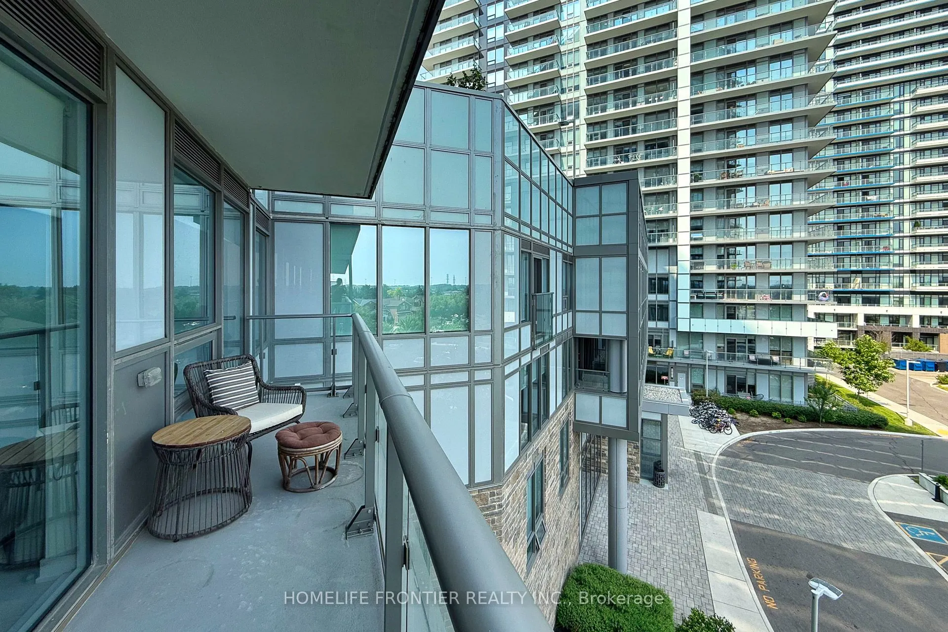 4655 Metcalfe Avenue, #406
