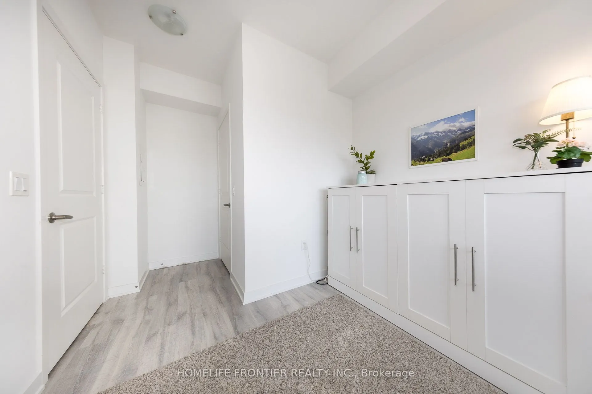 4655 Metcalfe Avenue, #406