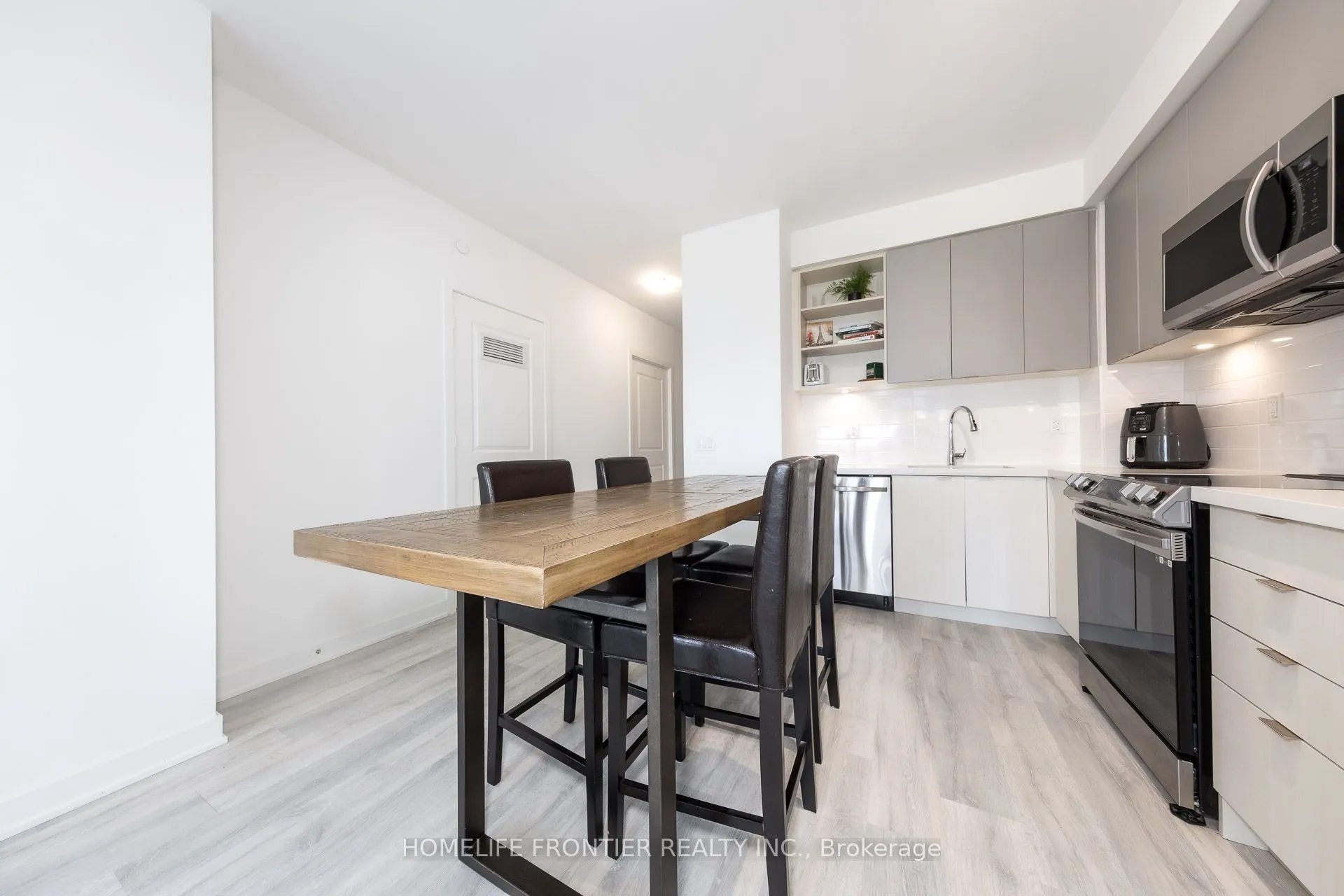 4655 Metcalfe Avenue, #406
