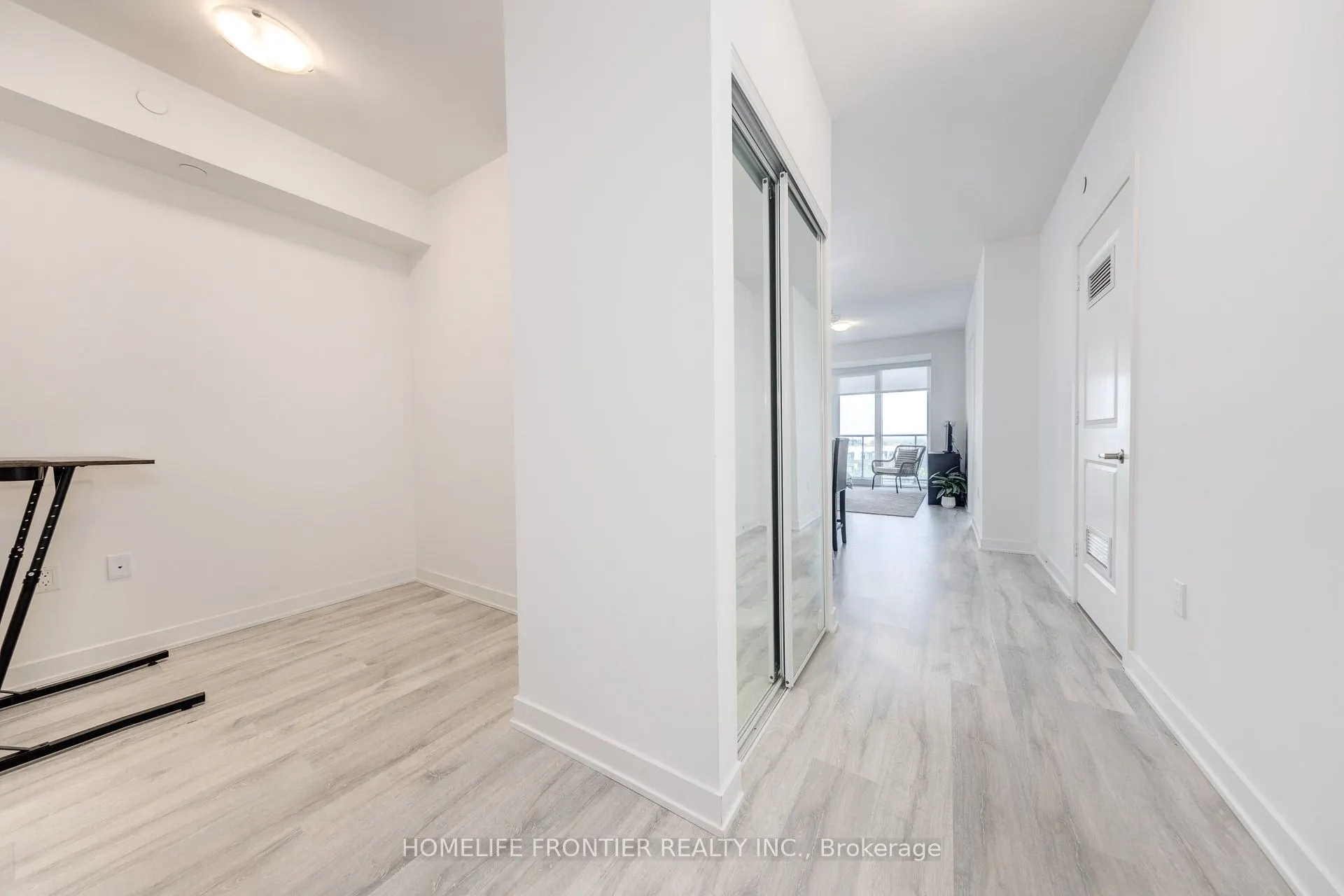 4655 Metcalfe Avenue, #406