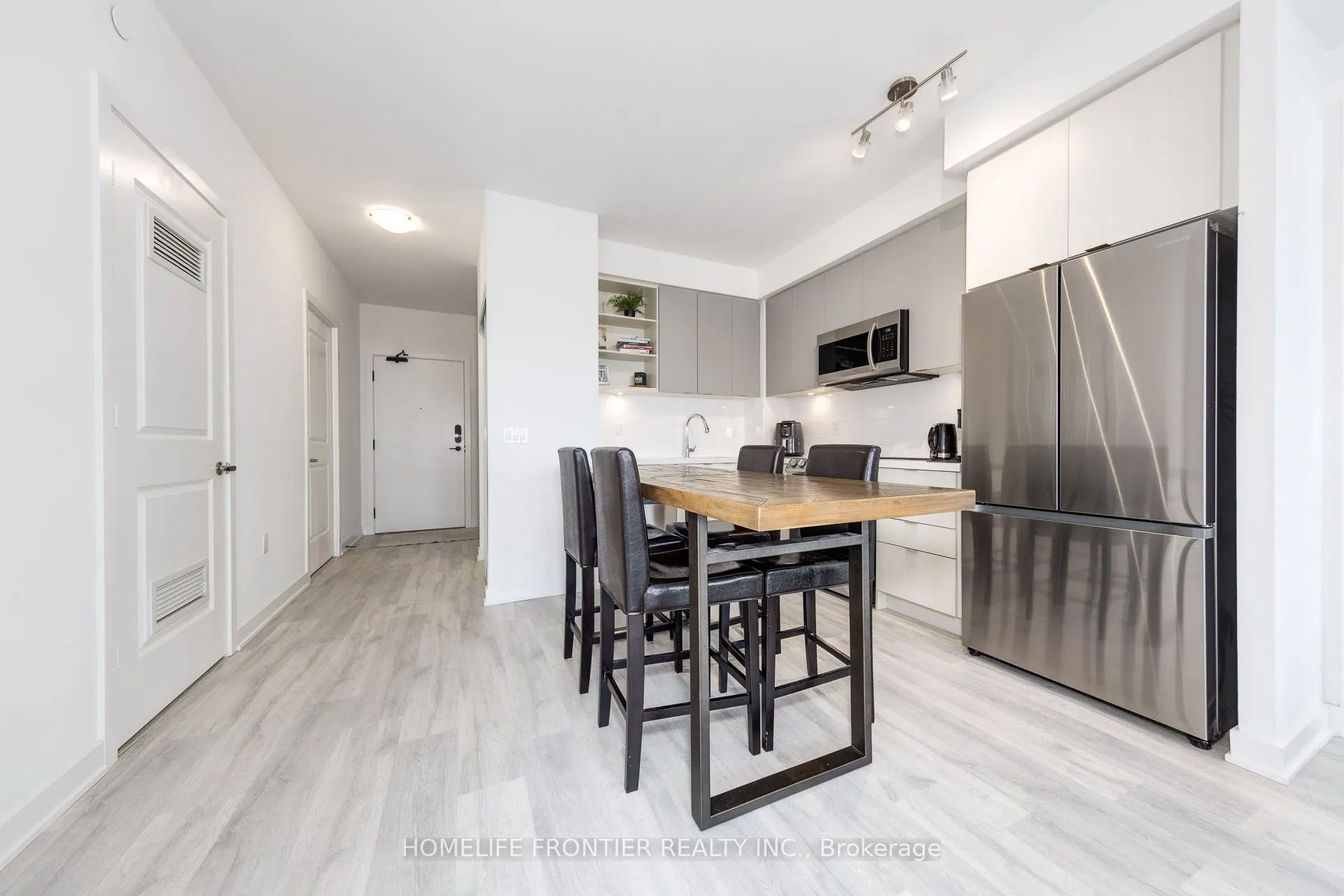 4655 Metcalfe Avenue, #406