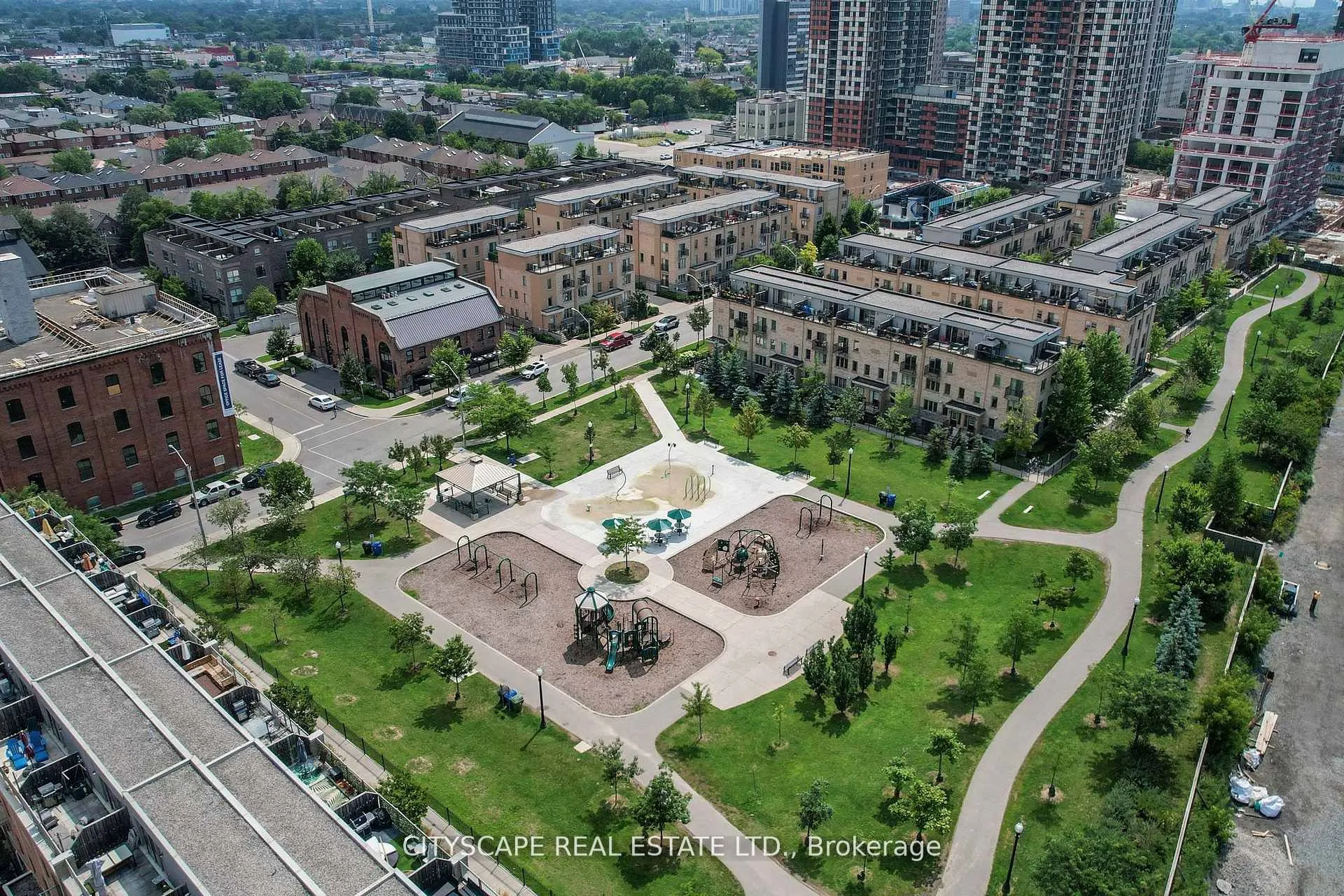 10 Foundry Avenue, #135