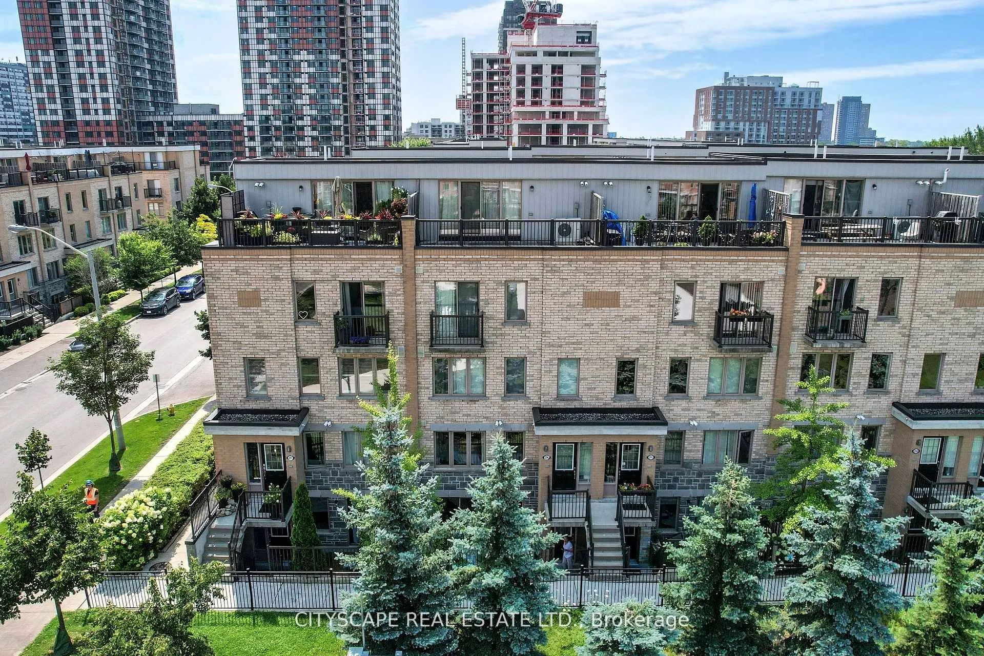 10 Foundry Avenue, #135