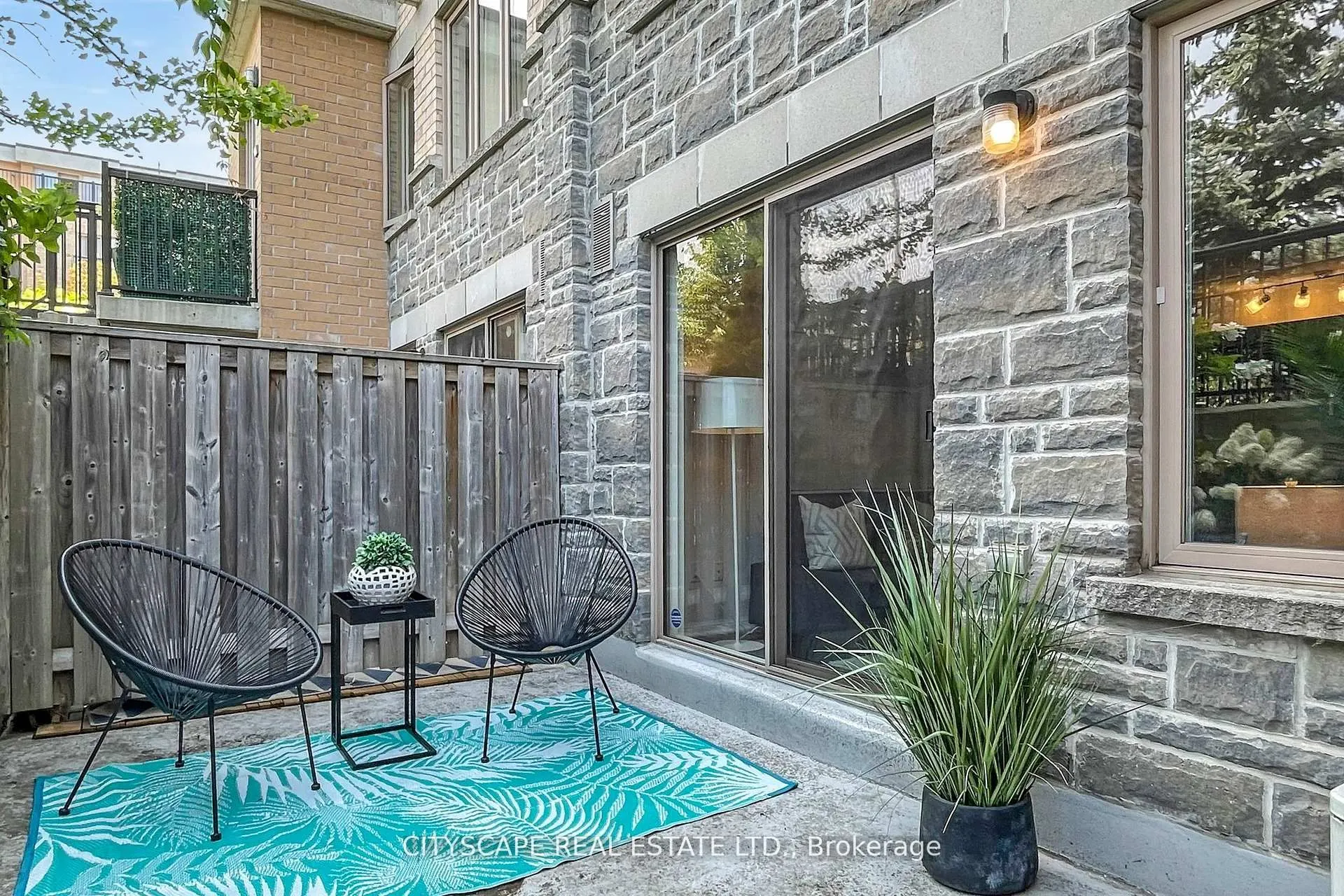 10 Foundry Avenue, #135