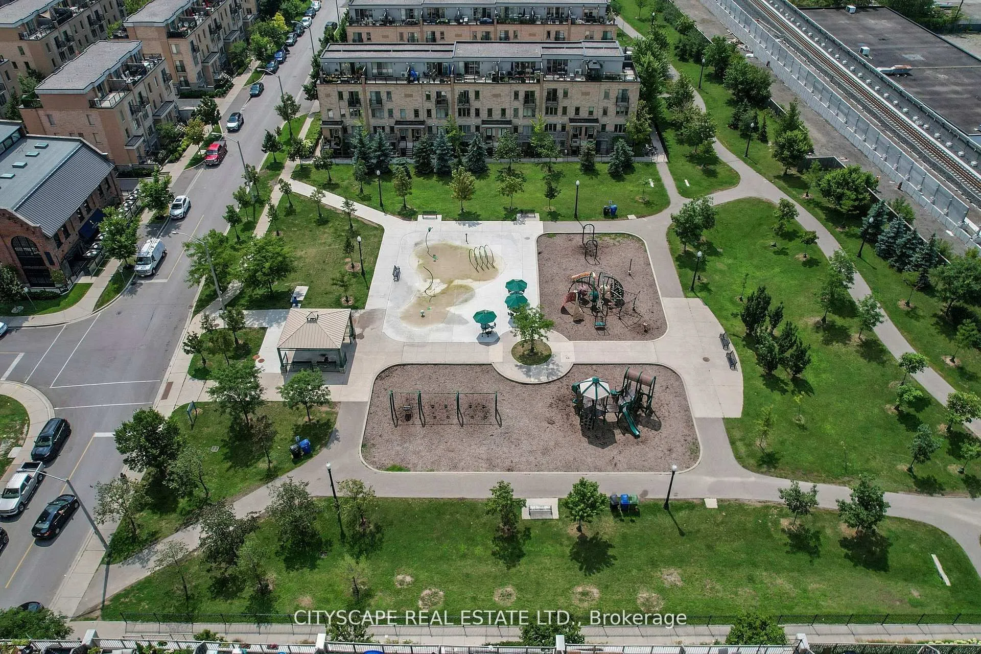 10 Foundry Avenue, #135