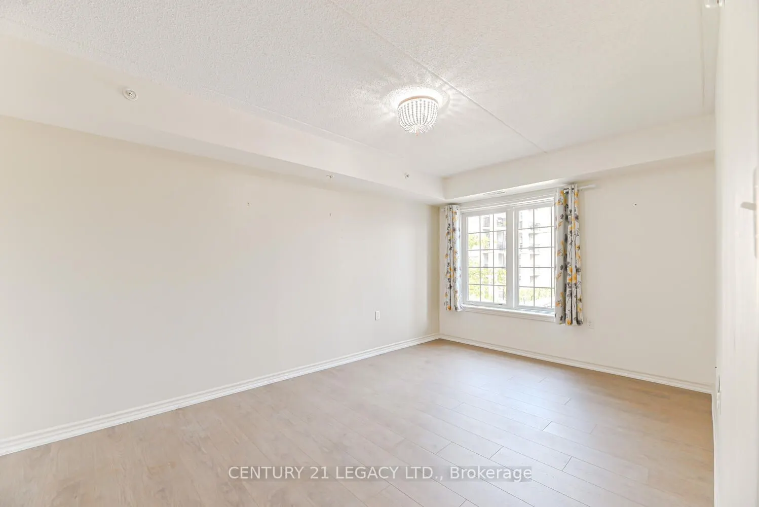 1460 Main Street E, #214