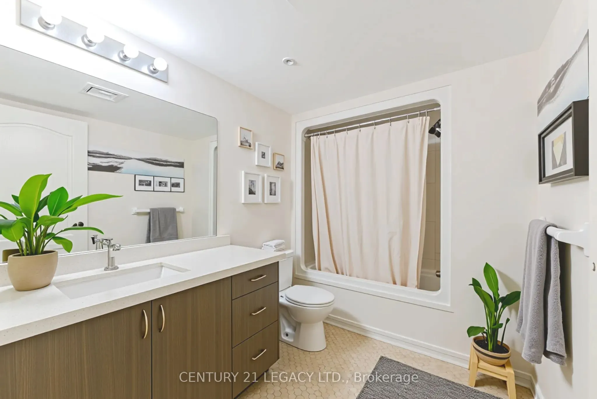 1460 Main Street E, #214