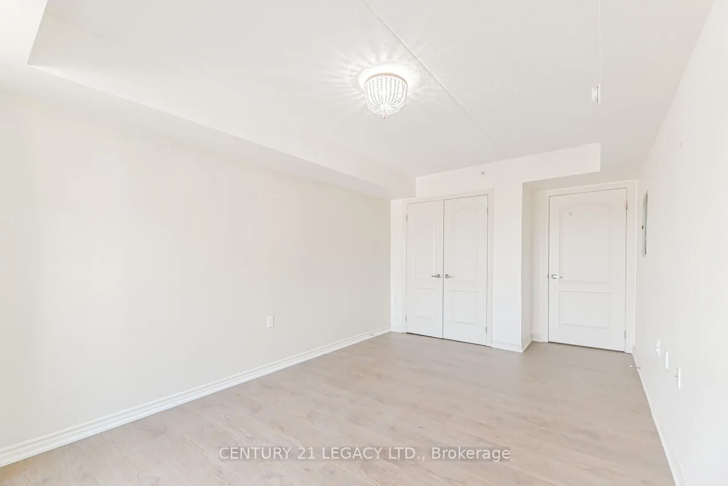 1460 Main Street E, #214