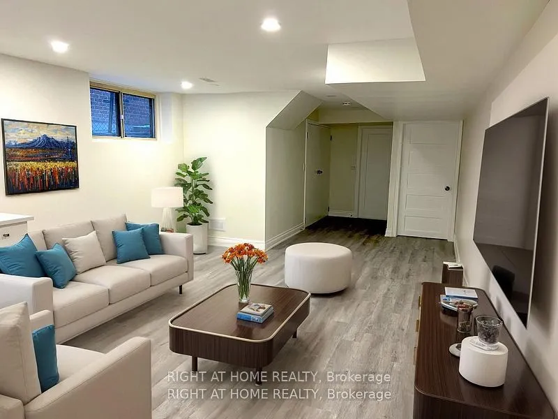 20 Omagh (Lower Level) Avenue