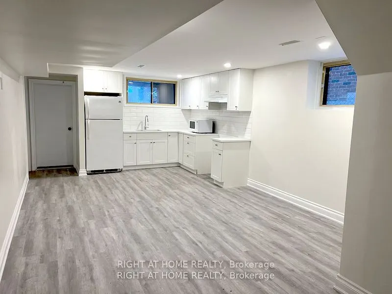 20 Omagh (Lower Level) Avenue