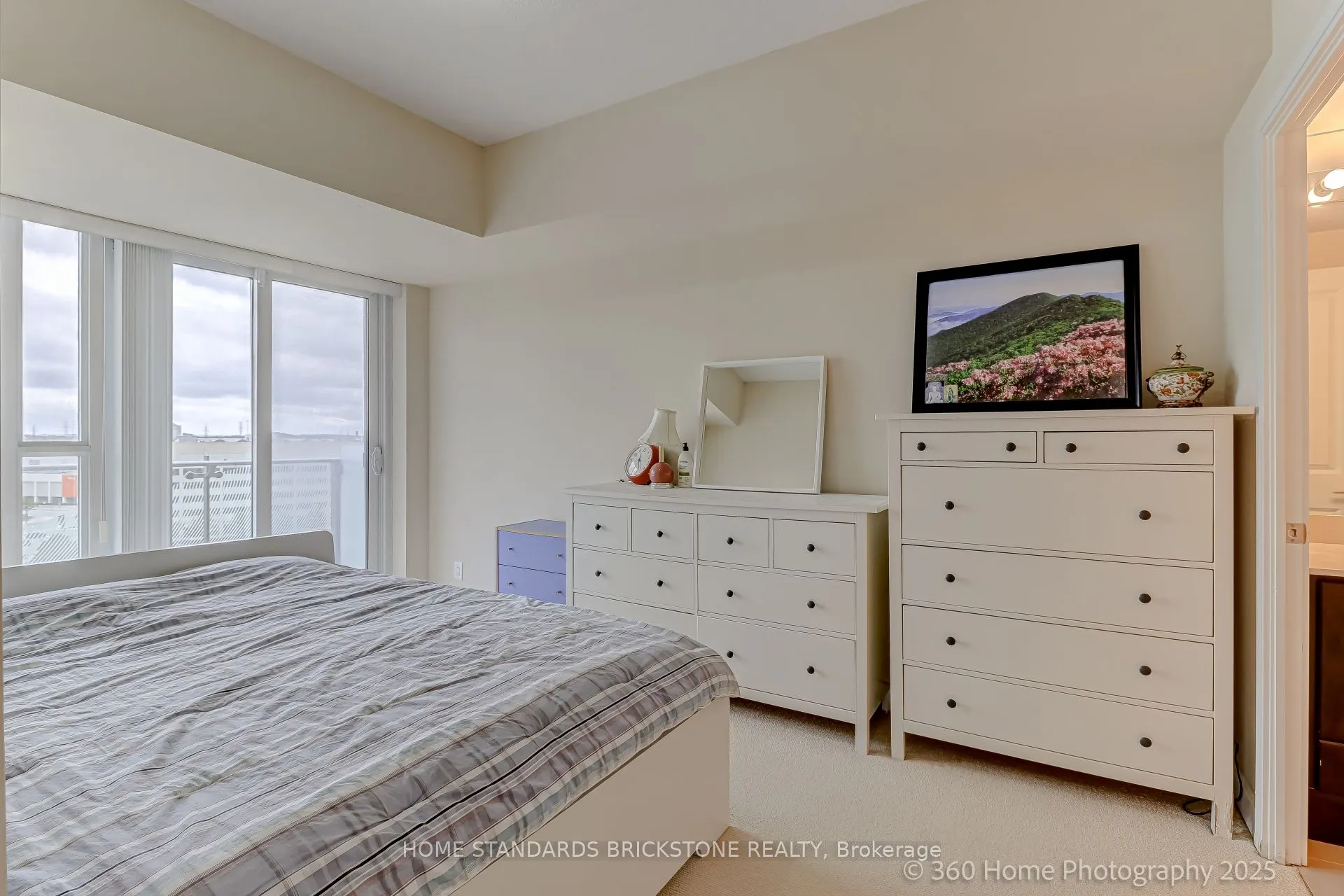 50 Absolute Avenue, #1106