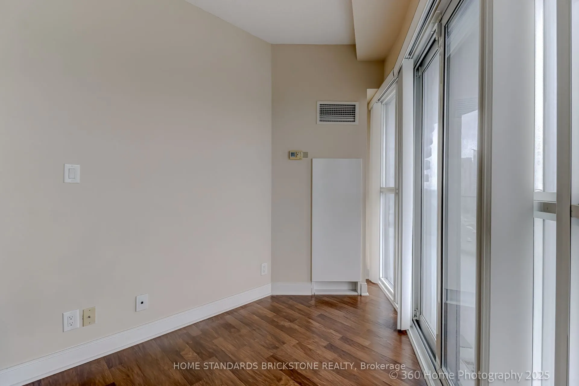 50 Absolute Avenue, #1106