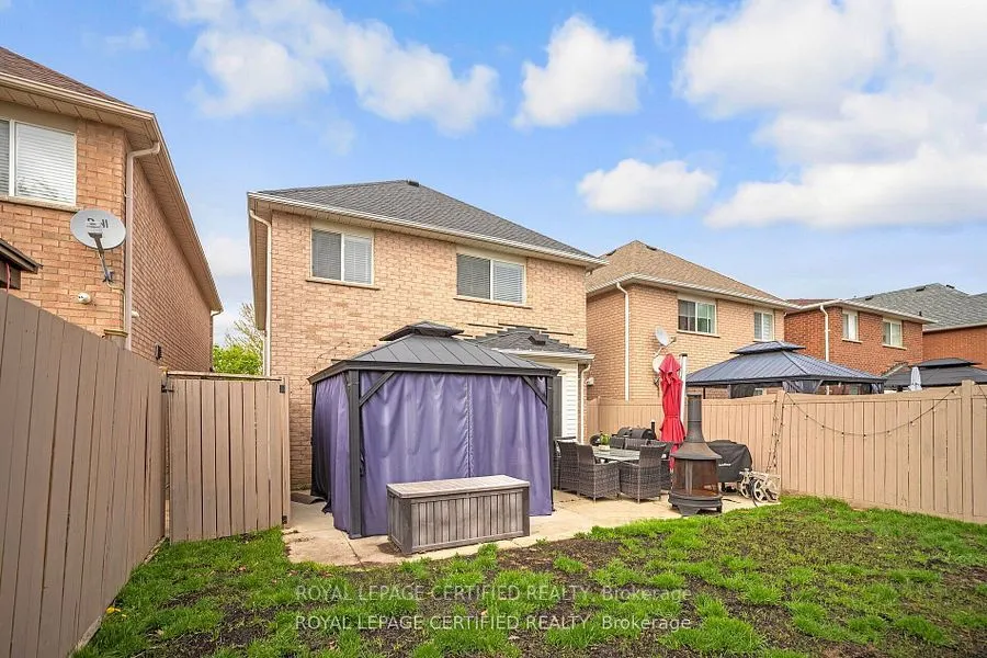 73 Headwater Road