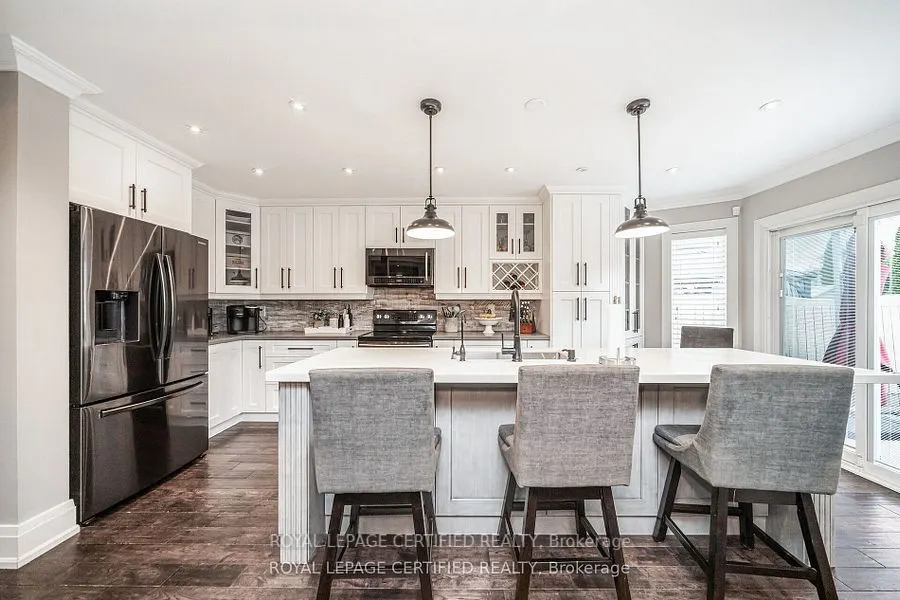 73 Headwater Road
