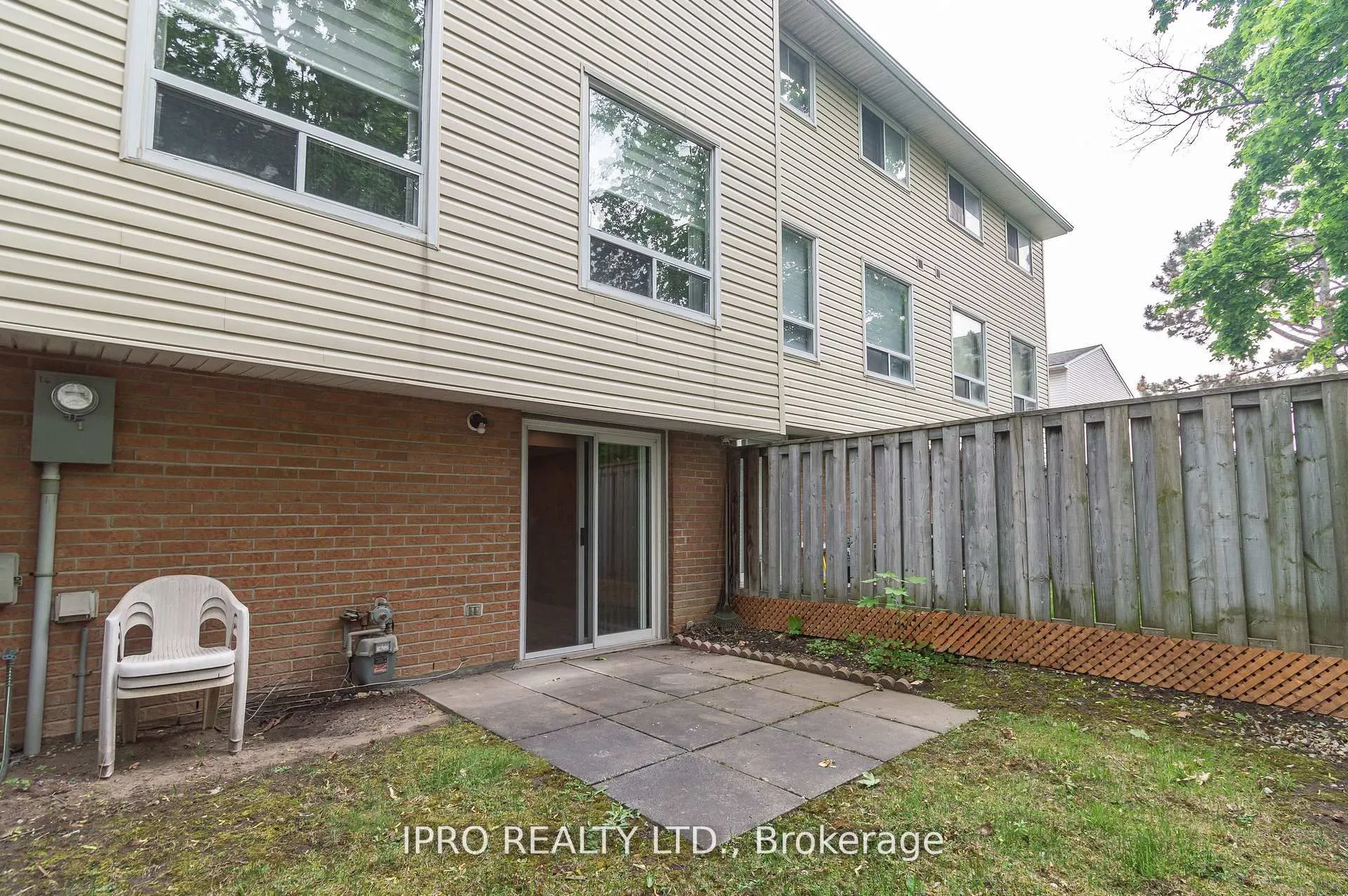16 Franklin Court, #11